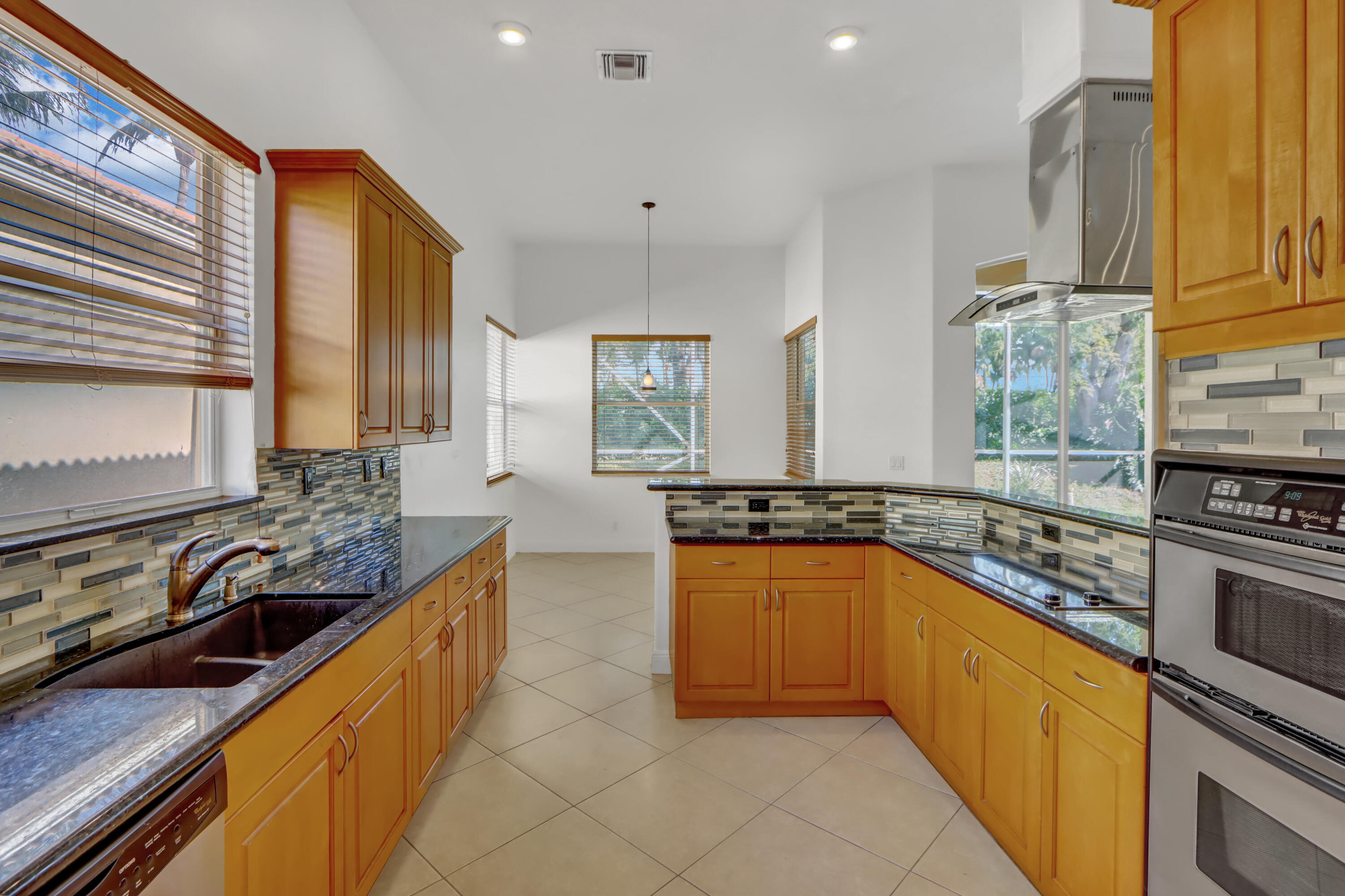15274 Fiorenza Cir Circle