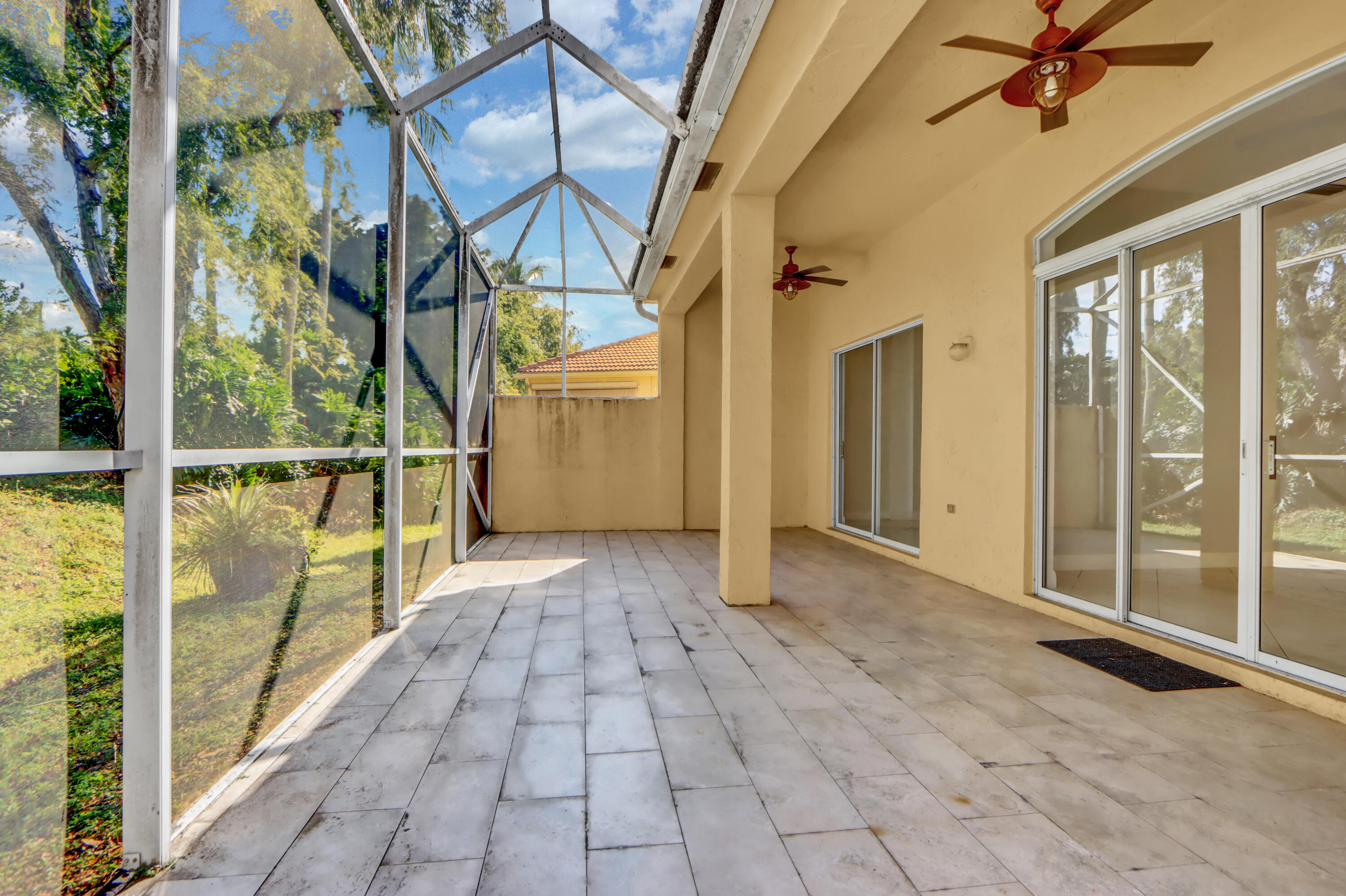 15274 Fiorenza Cir Circle