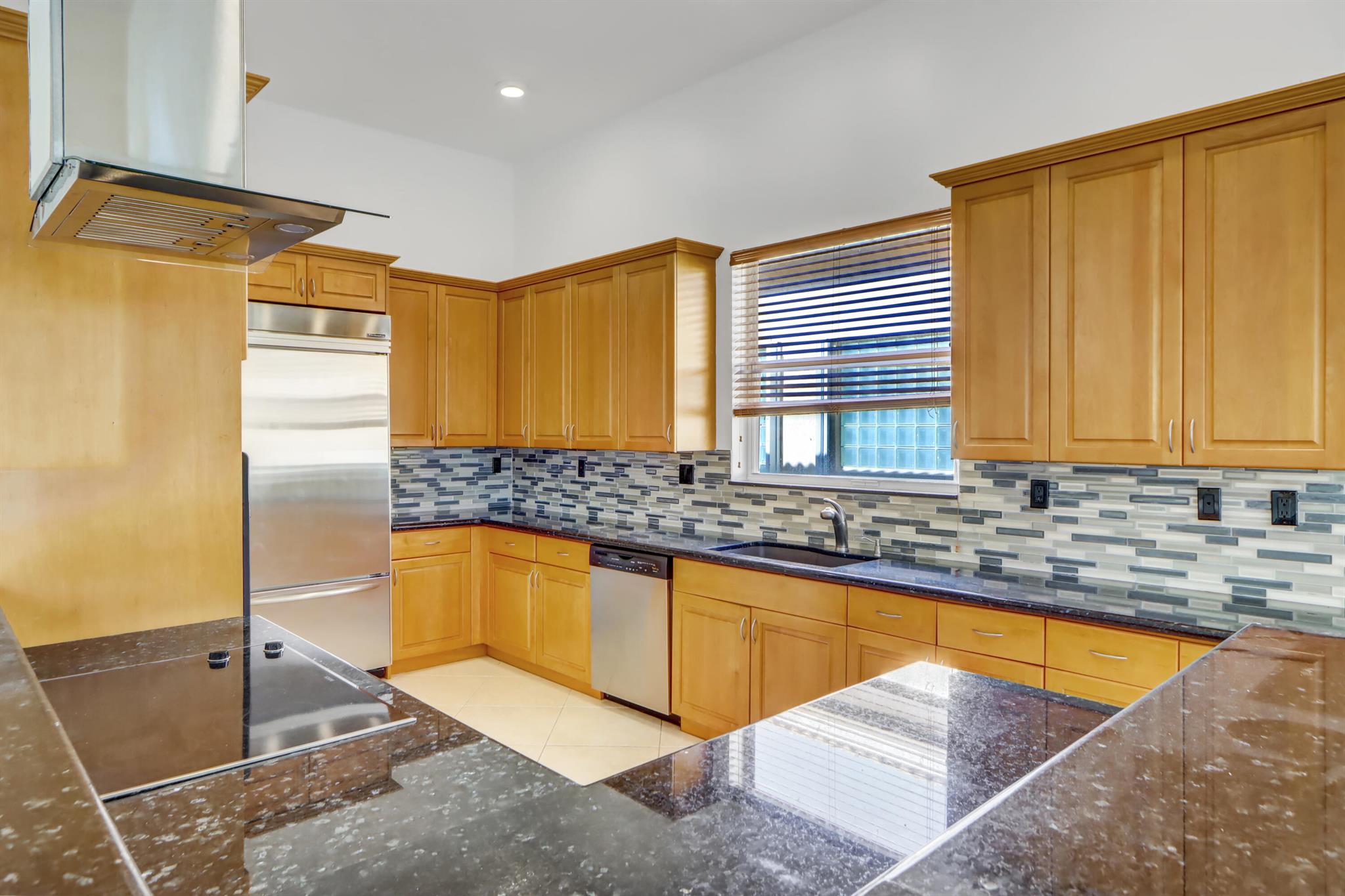 15274 Fiorenza Cir Circle