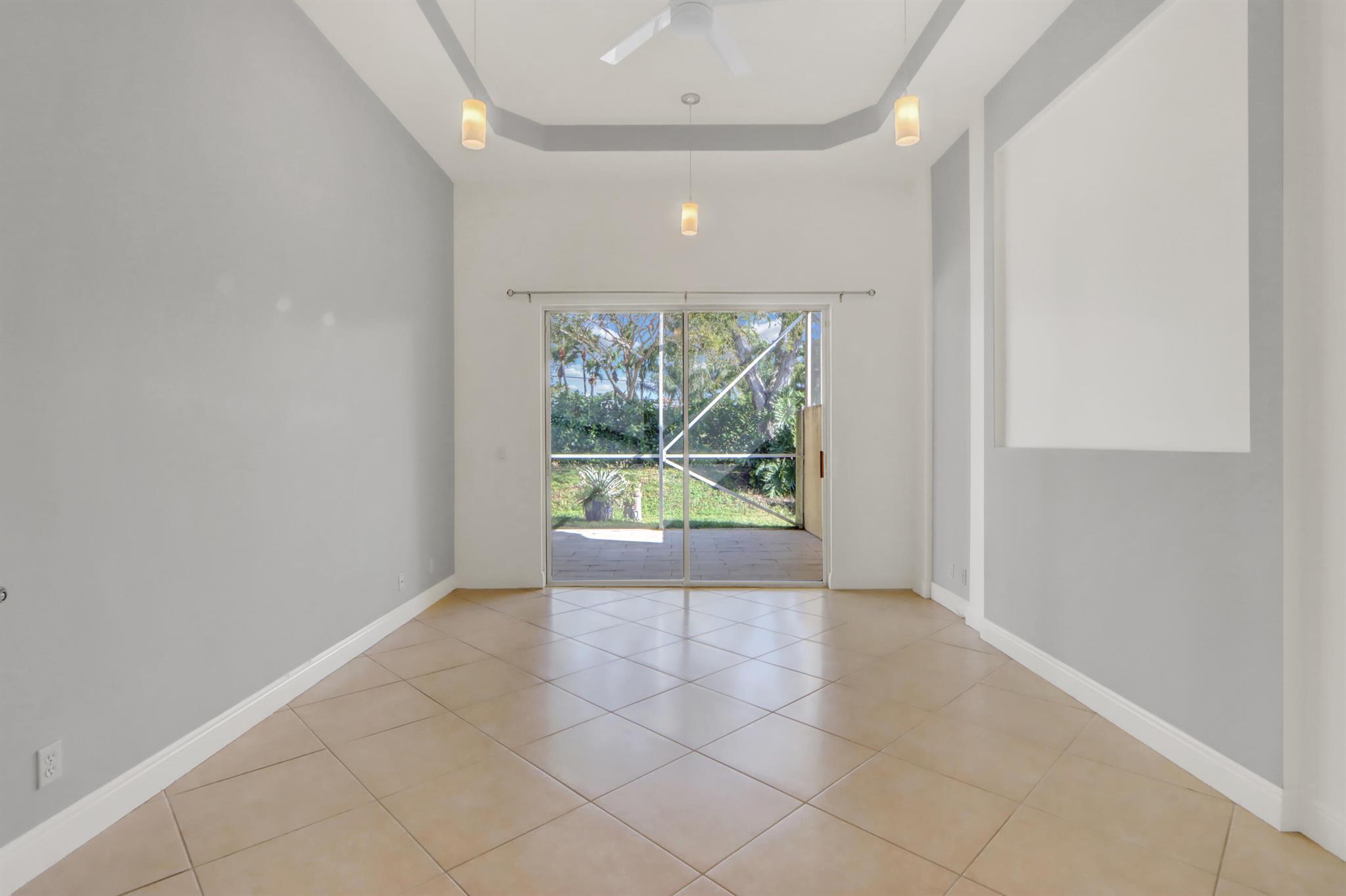 15274 Fiorenza Cir Circle