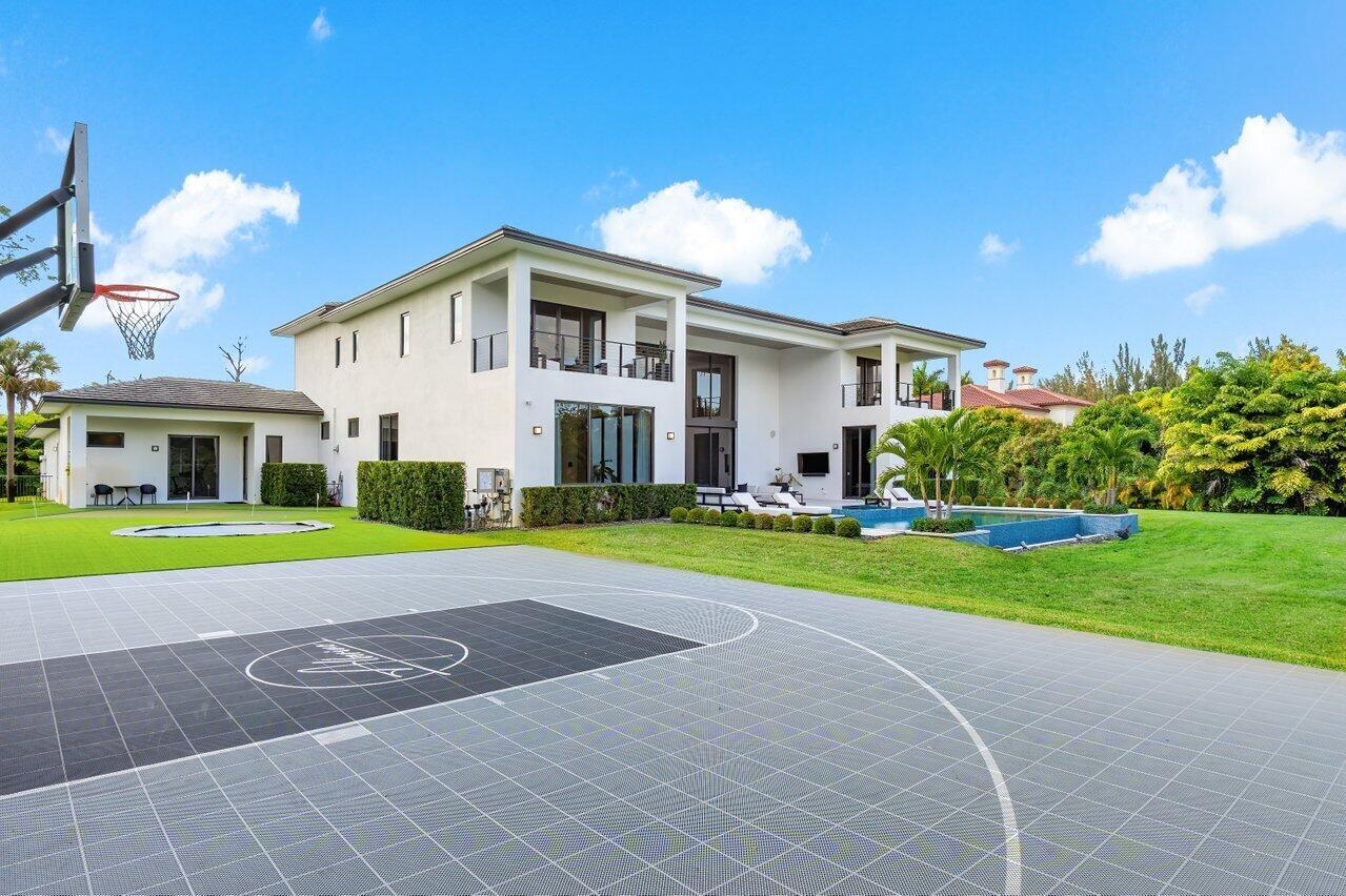 6352 NW 65 Way