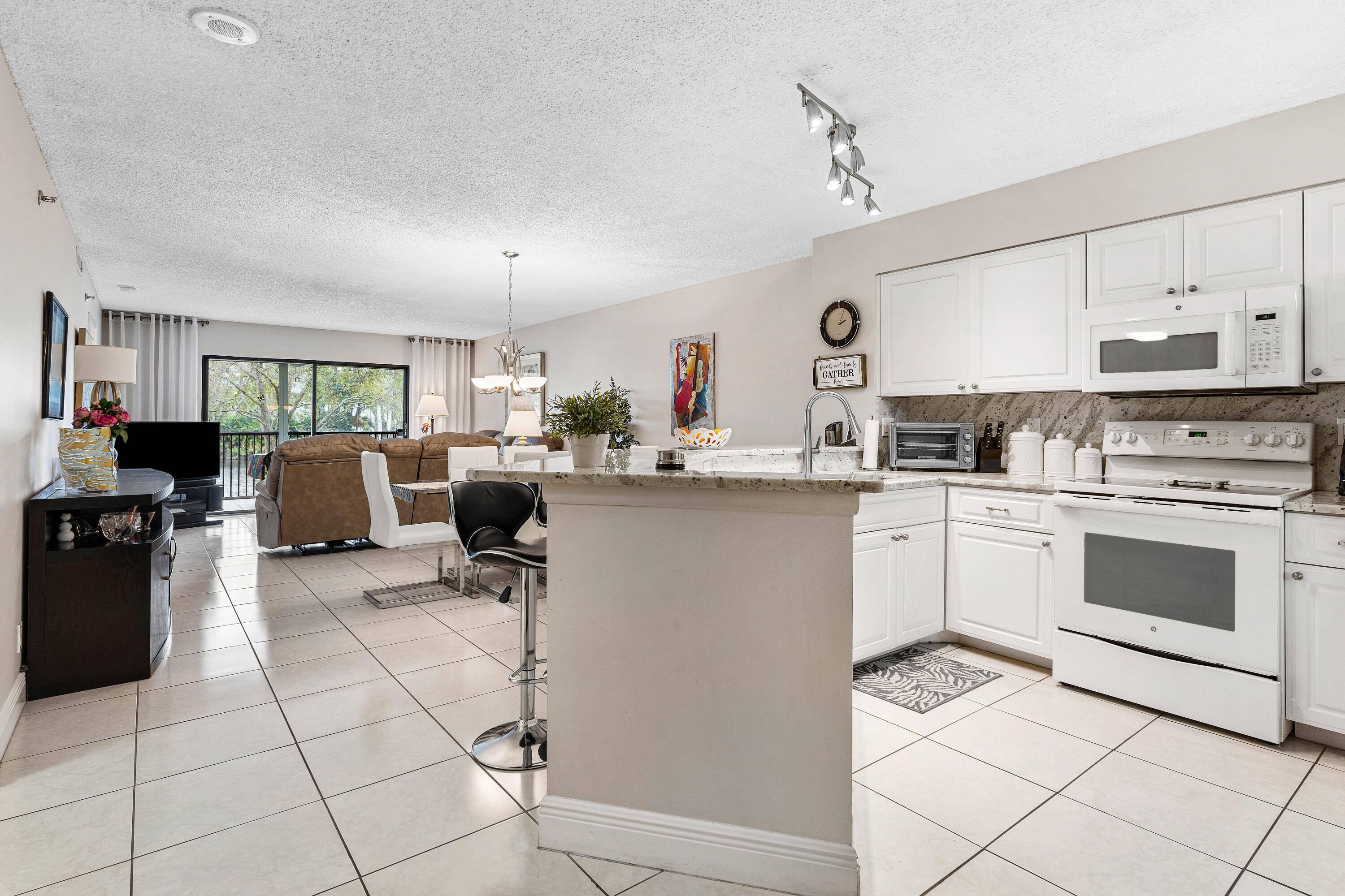 2238 N Cypress Bend Drive 207