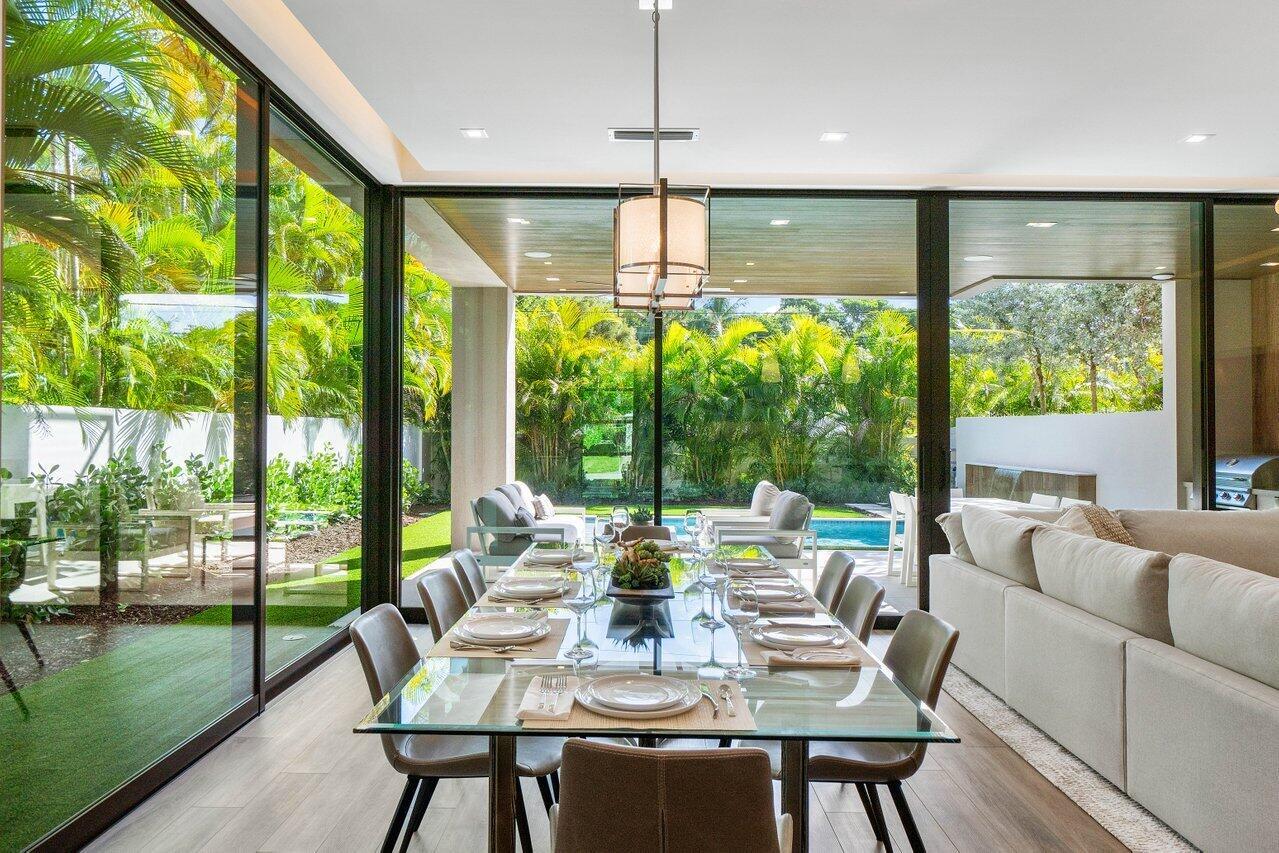 142 NE Wavecrest Way