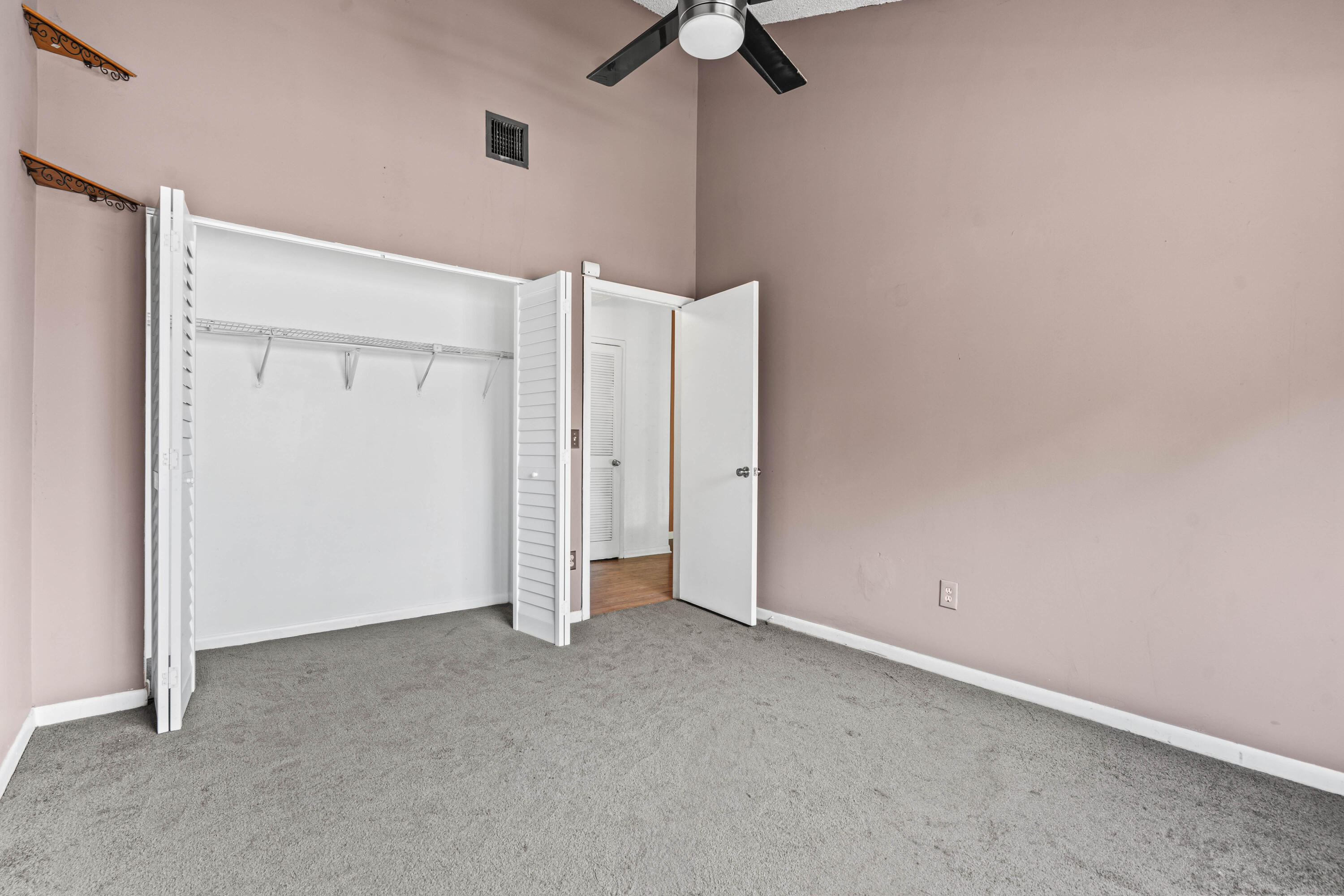 7198 Sportsmans Drive 2
