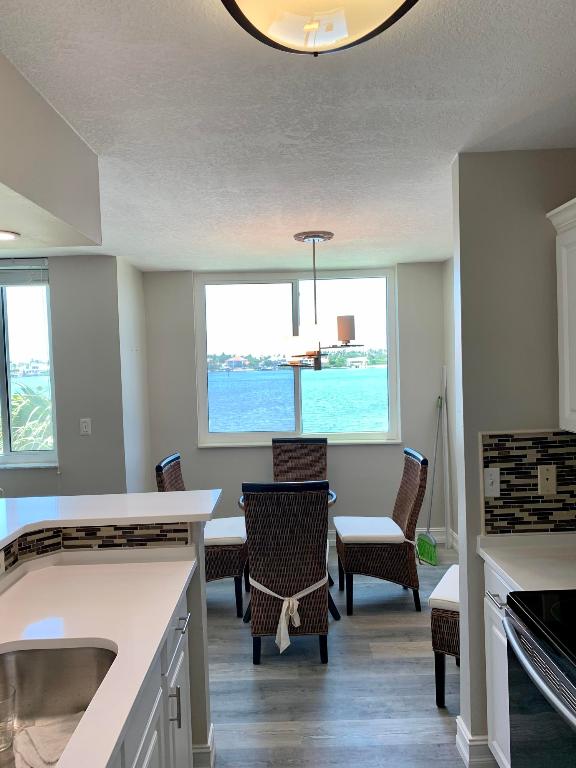 1200 Scotia Drive 301