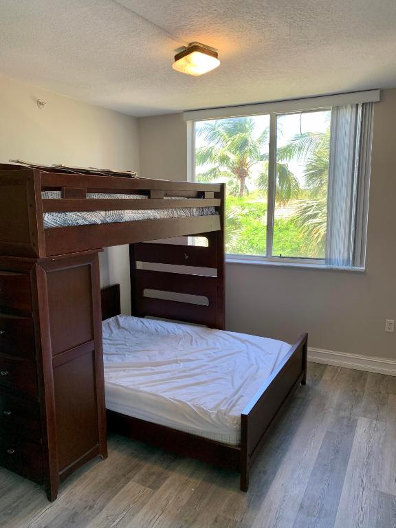 1200 Scotia Drive 301