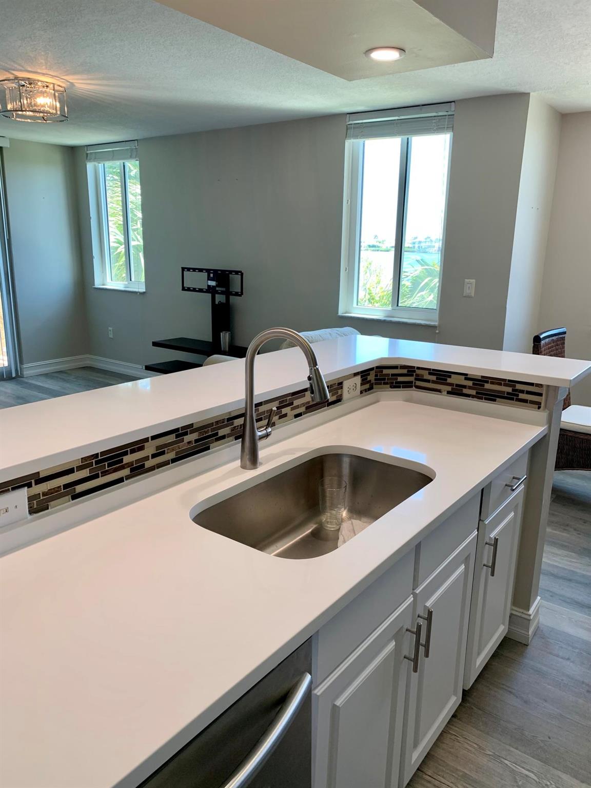 1200 Scotia Drive 301