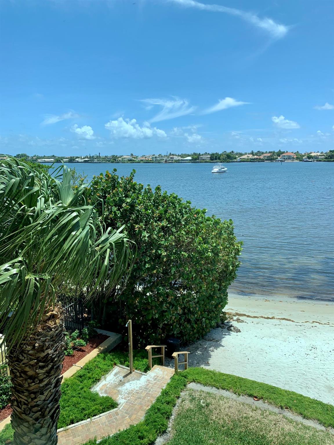 1200 Scotia Drive 301