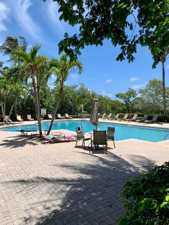 1200 Scotia Drive 301