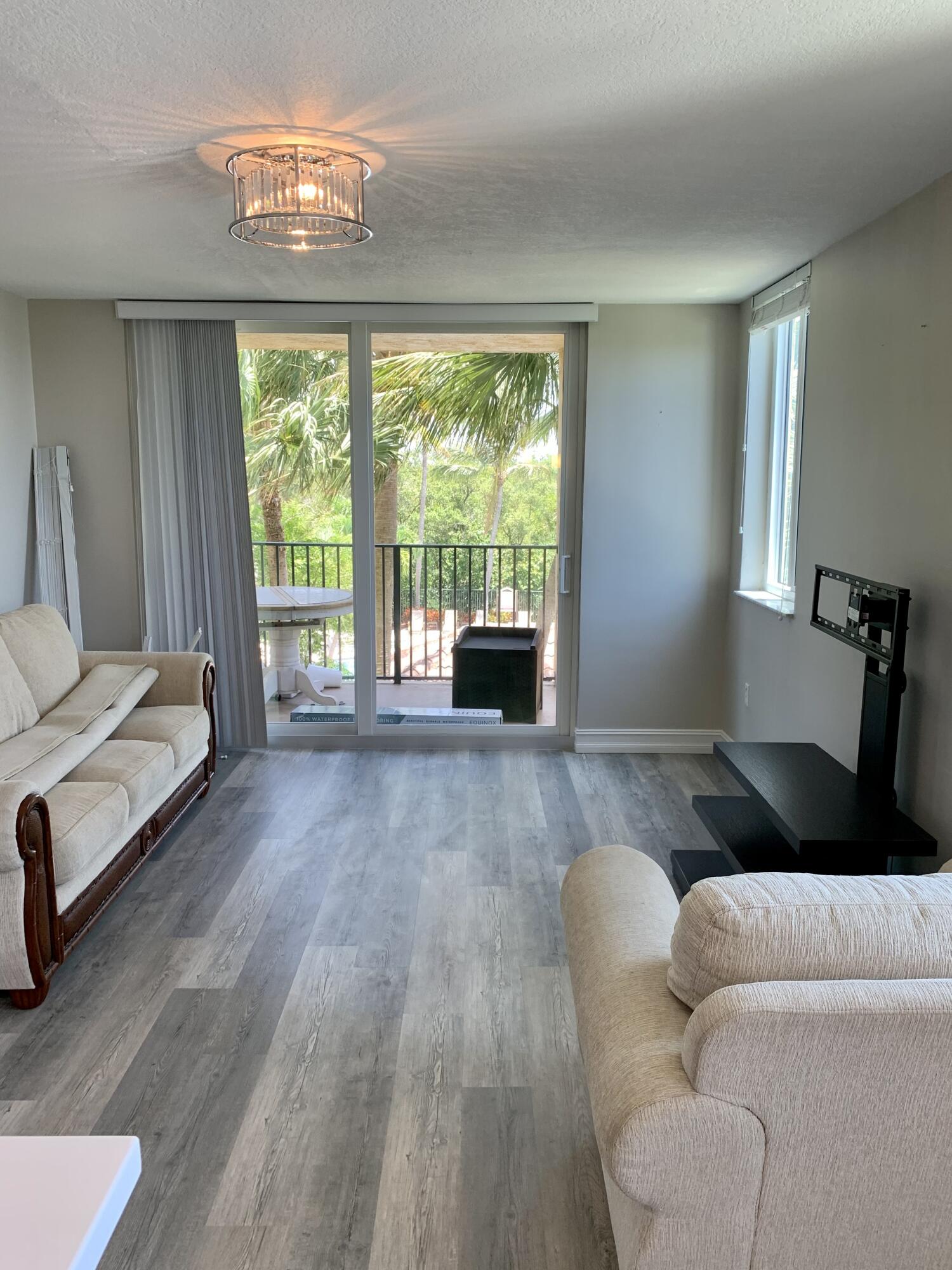 1200 Scotia Drive 301