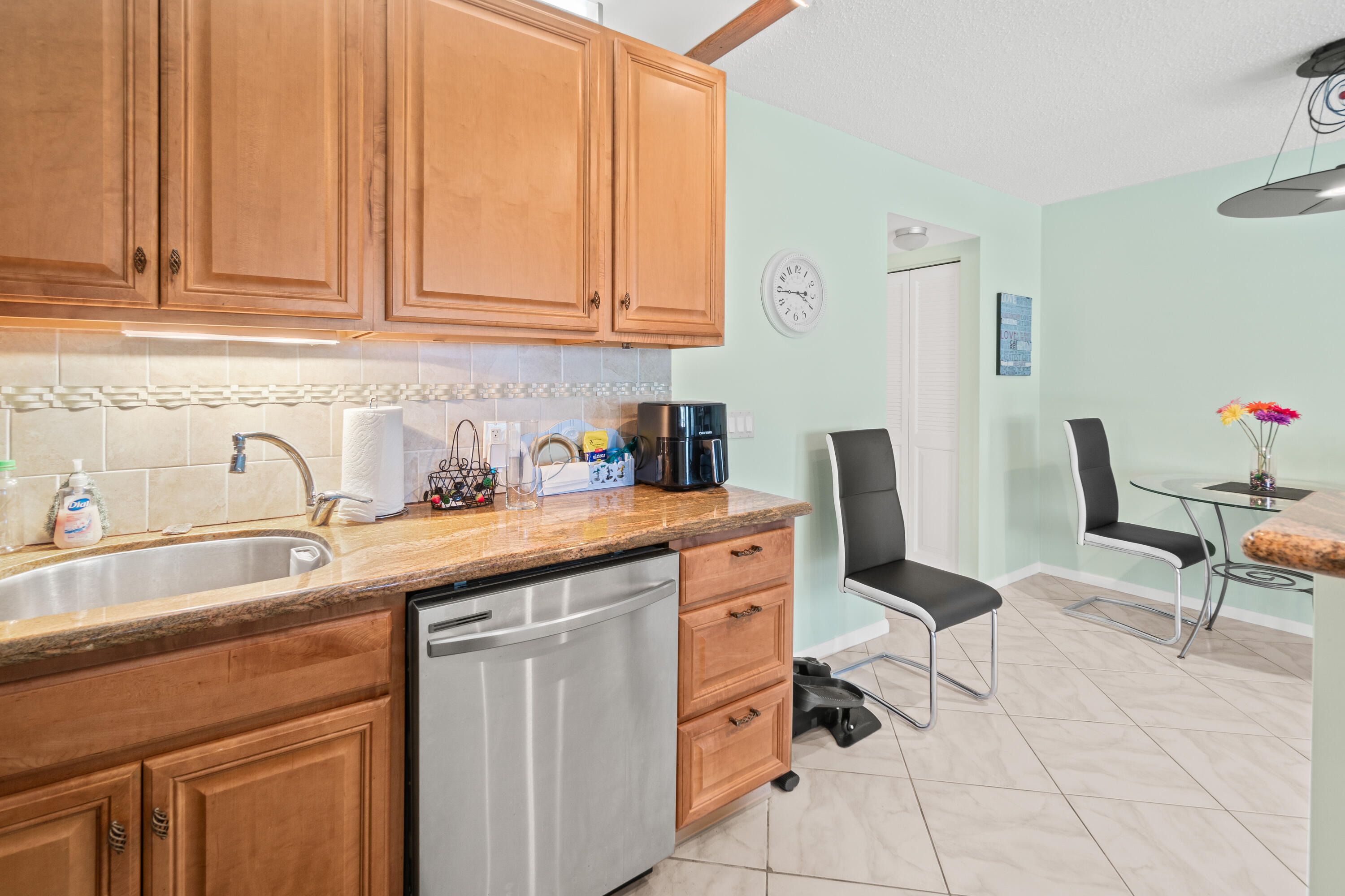 237 Ventnor Q