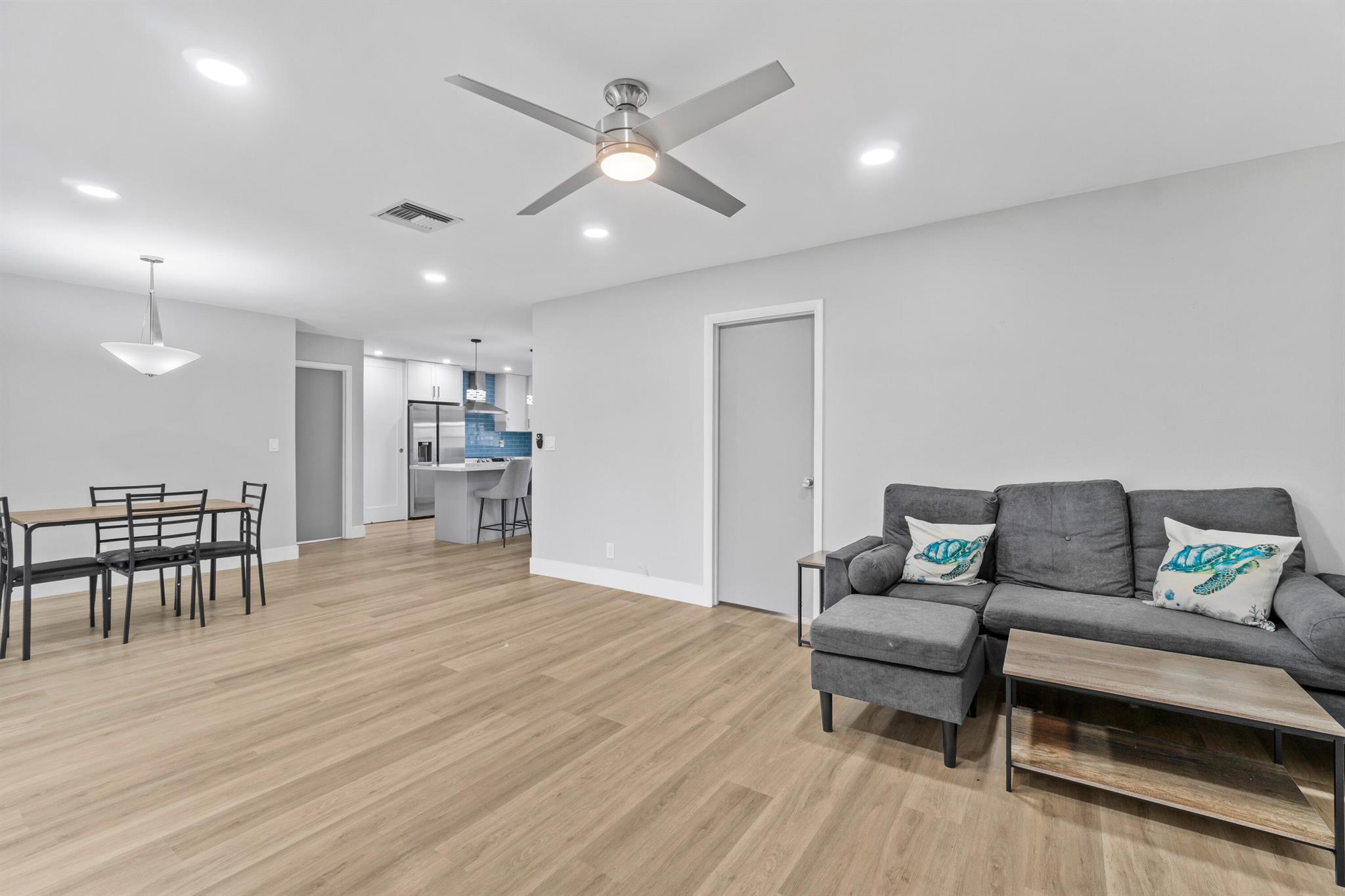 13937 Royal Palm Court B