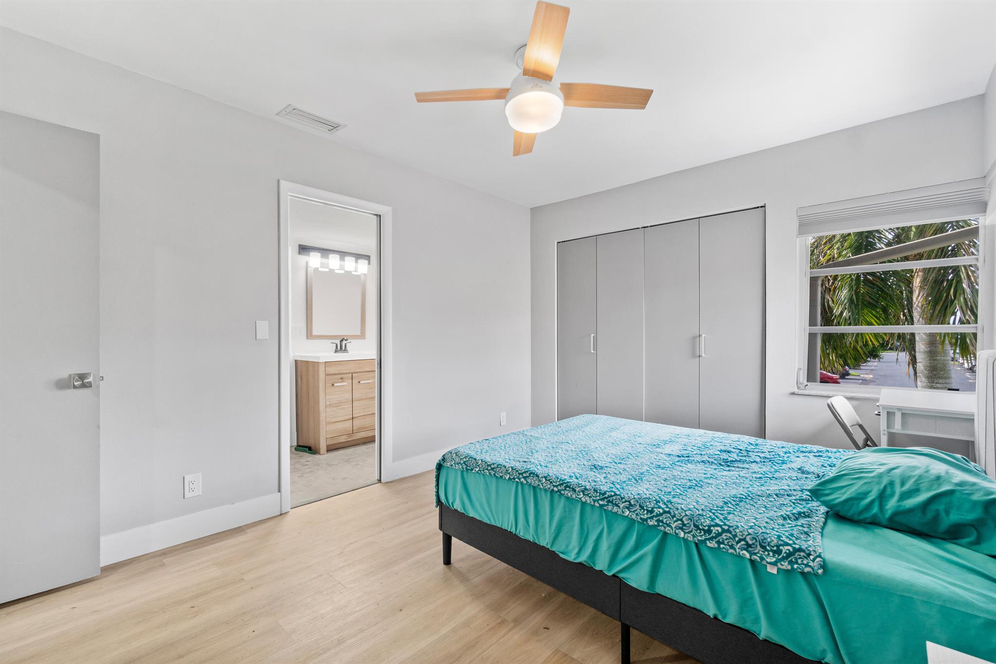 13937 Royal Palm Court B