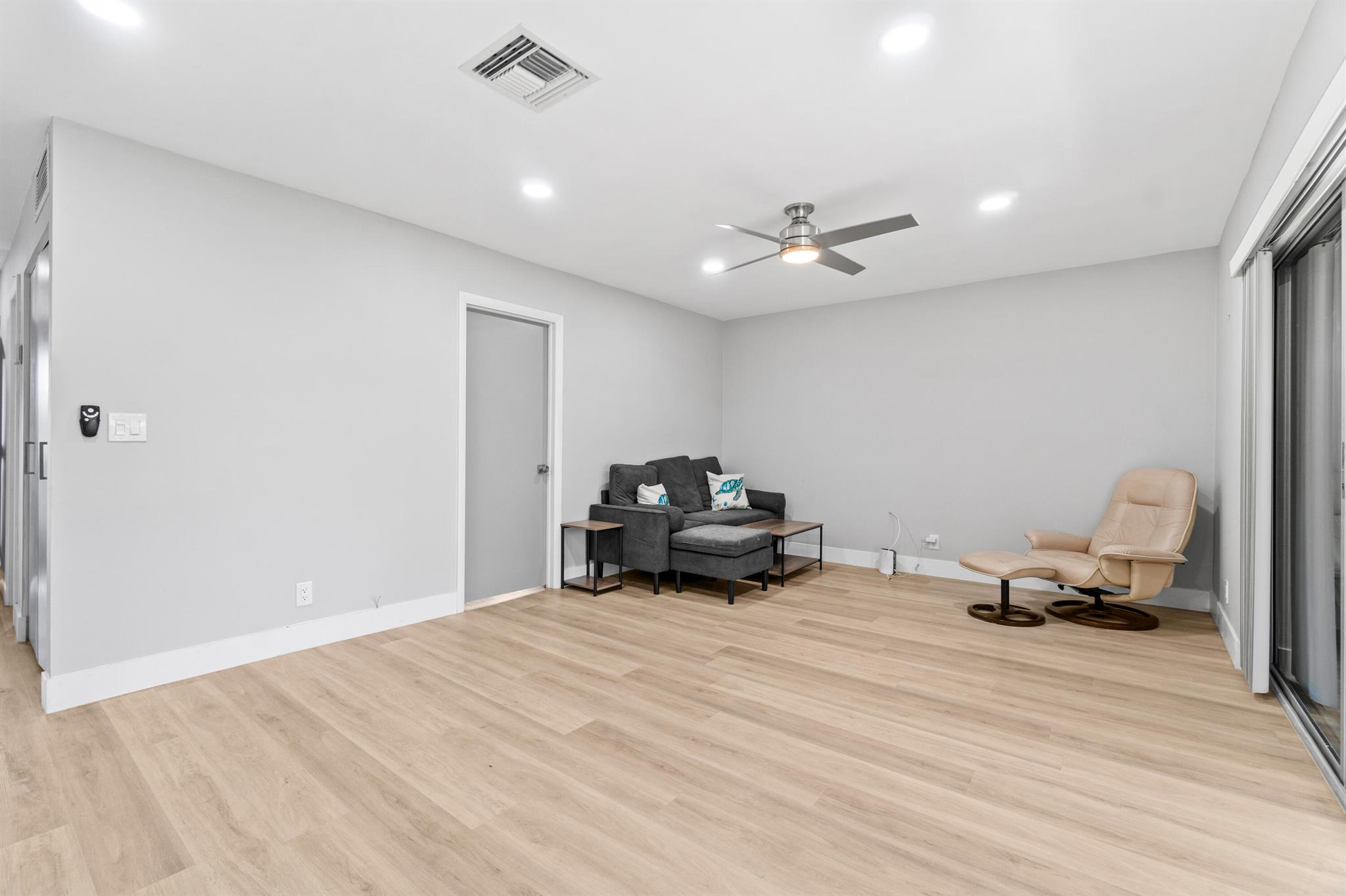 13937 Royal Palm Court B