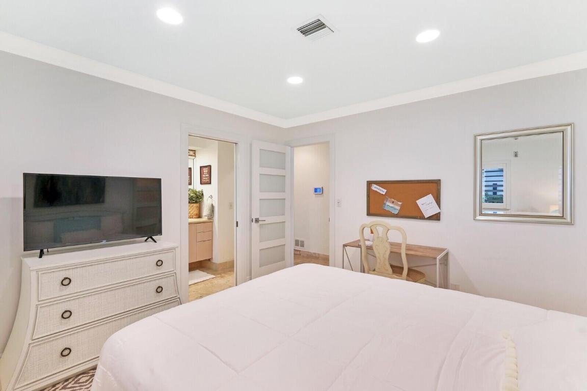 2875 Spanish River Road