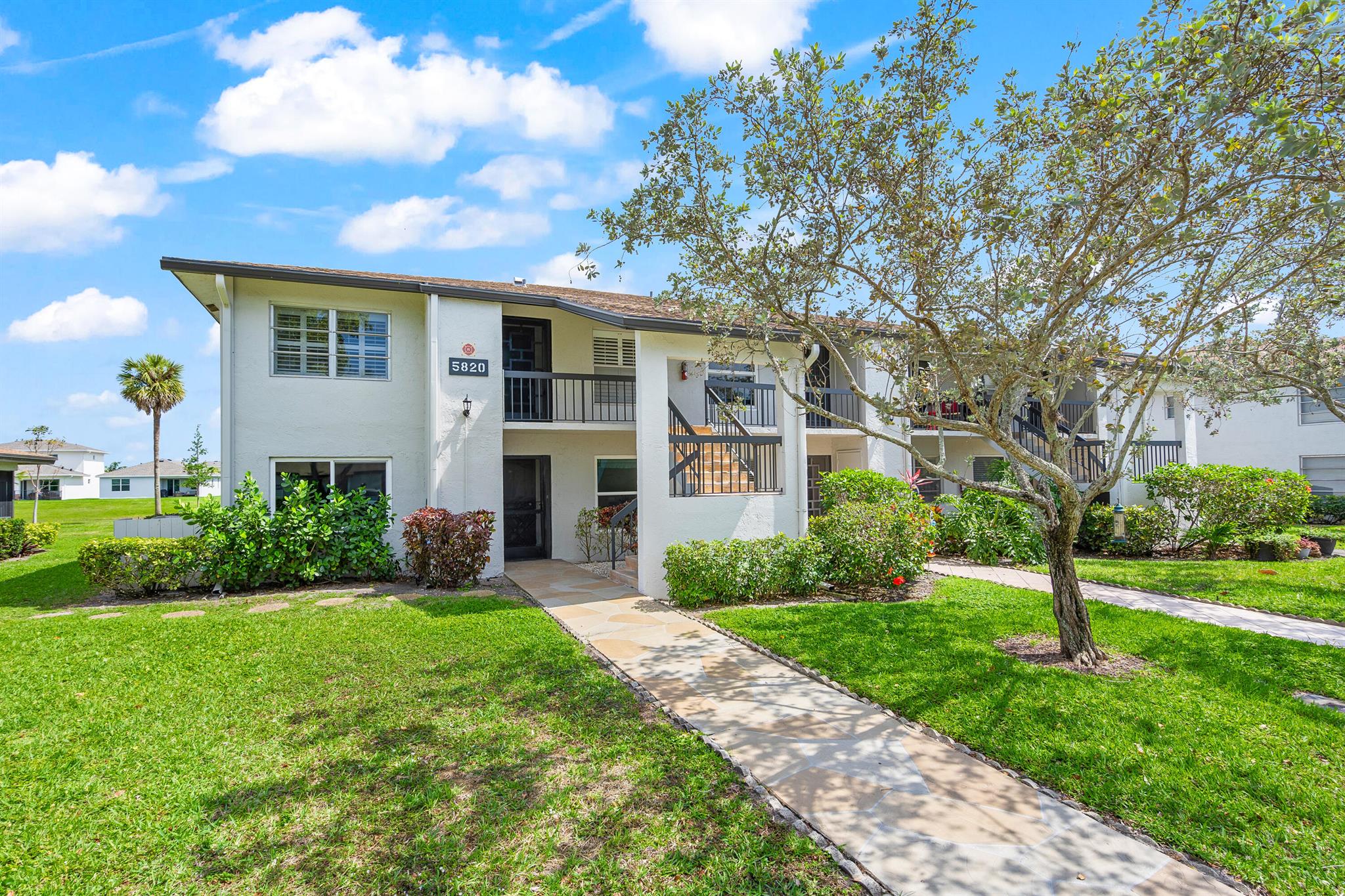 5820 Sugar Palm Court D