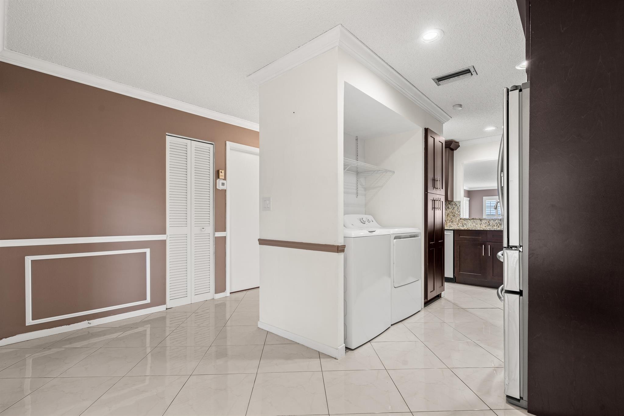 5820 Sugar Palm Court D