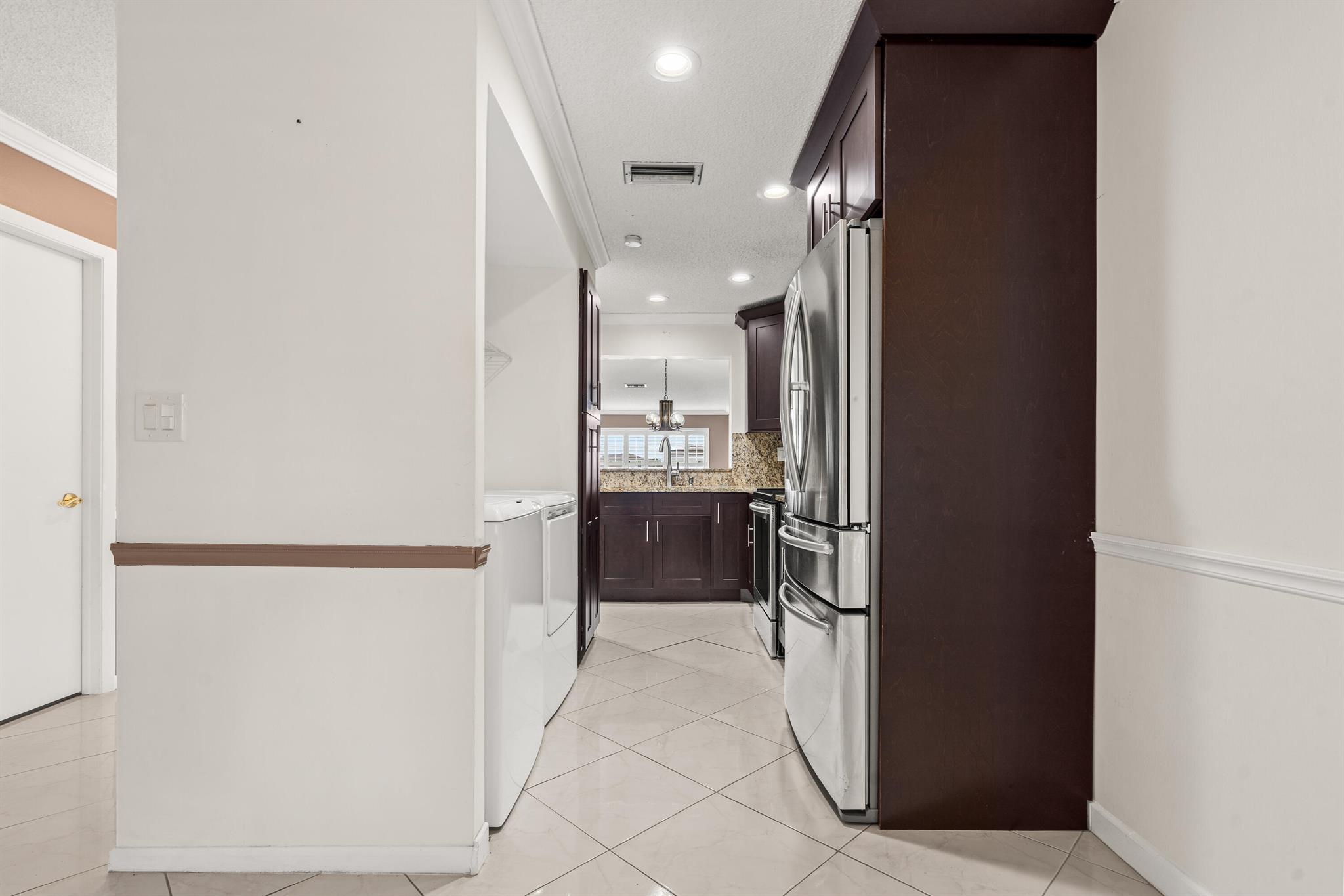 5820 Sugar Palm Court D