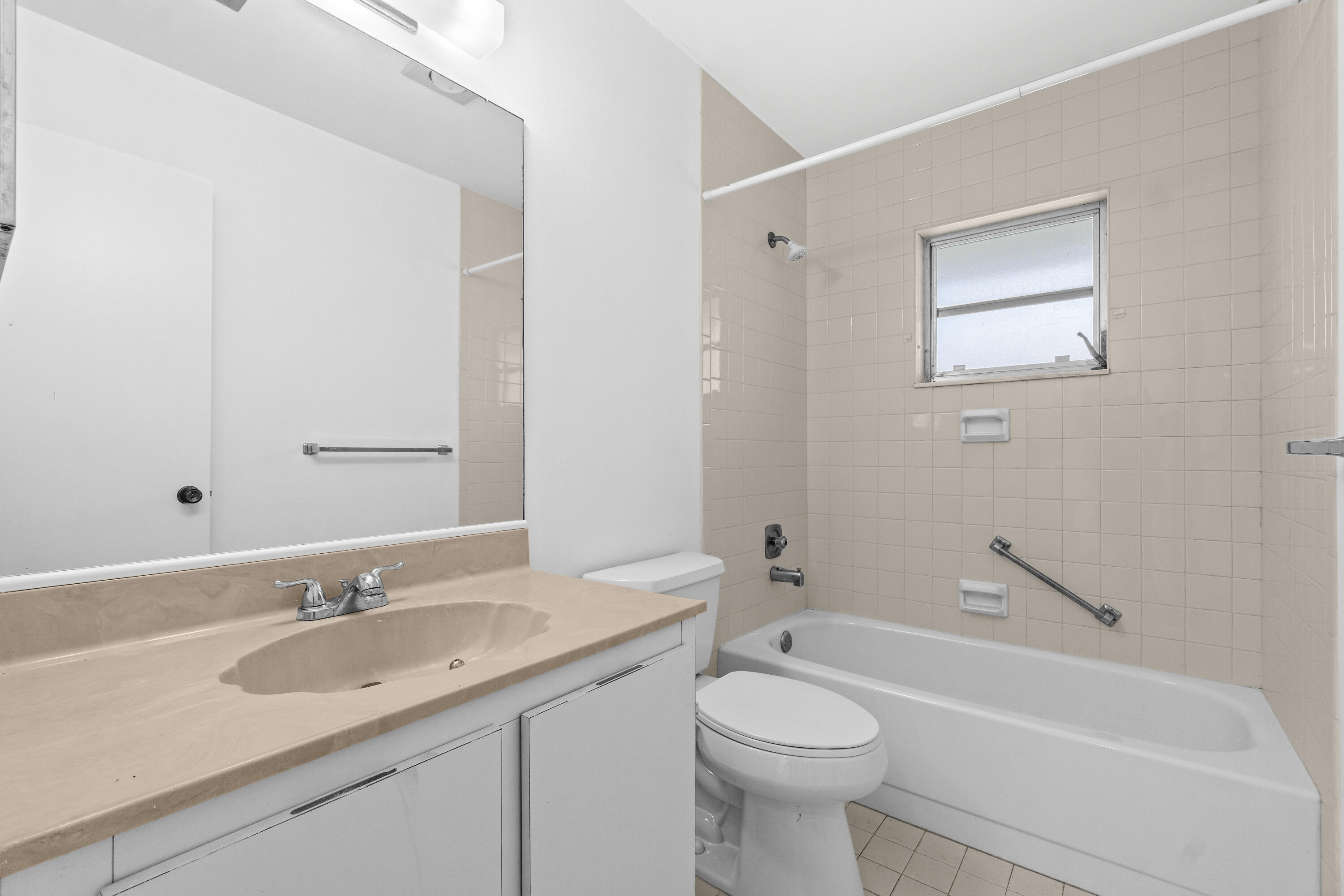 13648 Coconut Palm Court B