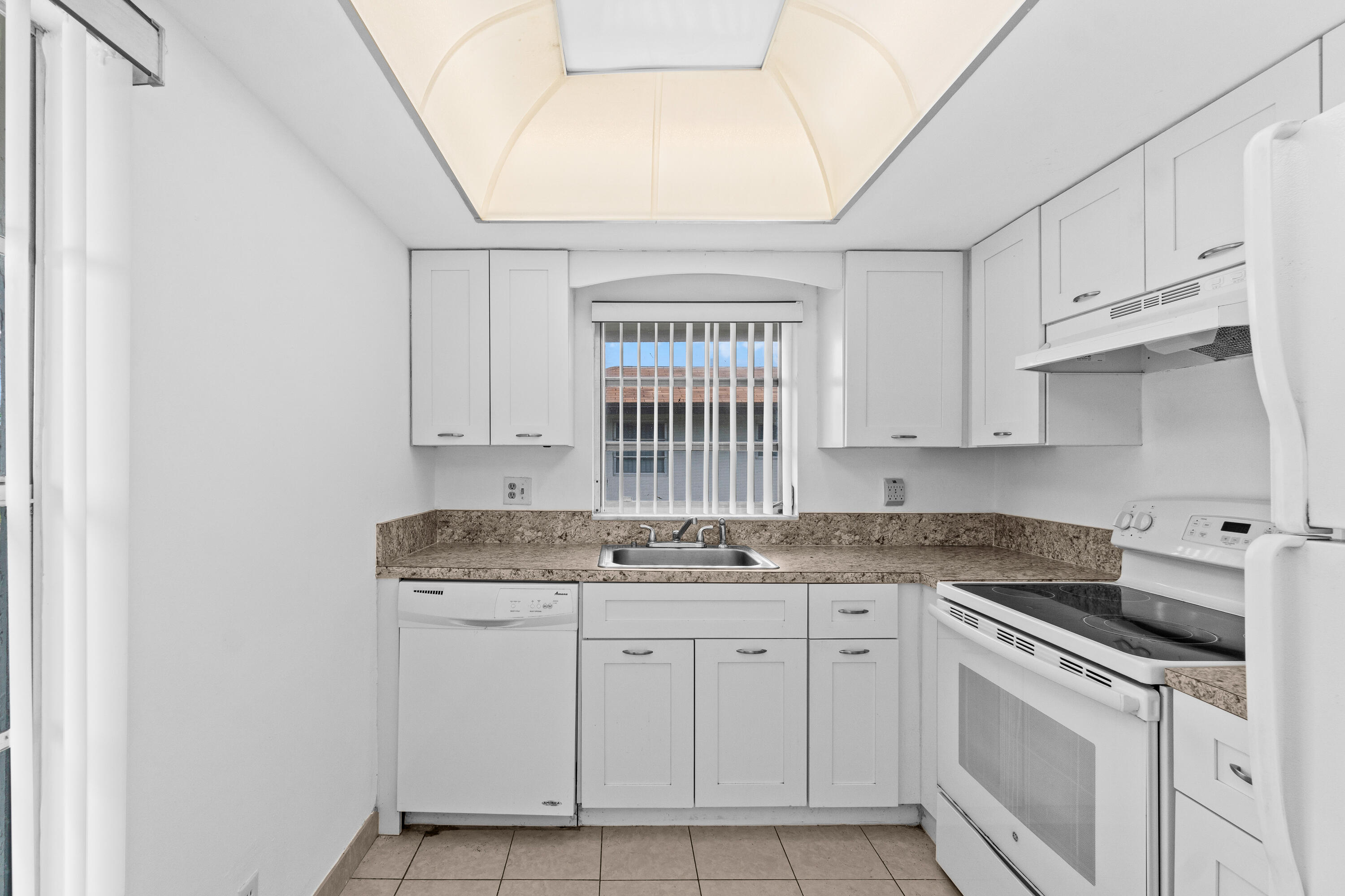 13648 Coconut Palm Court B