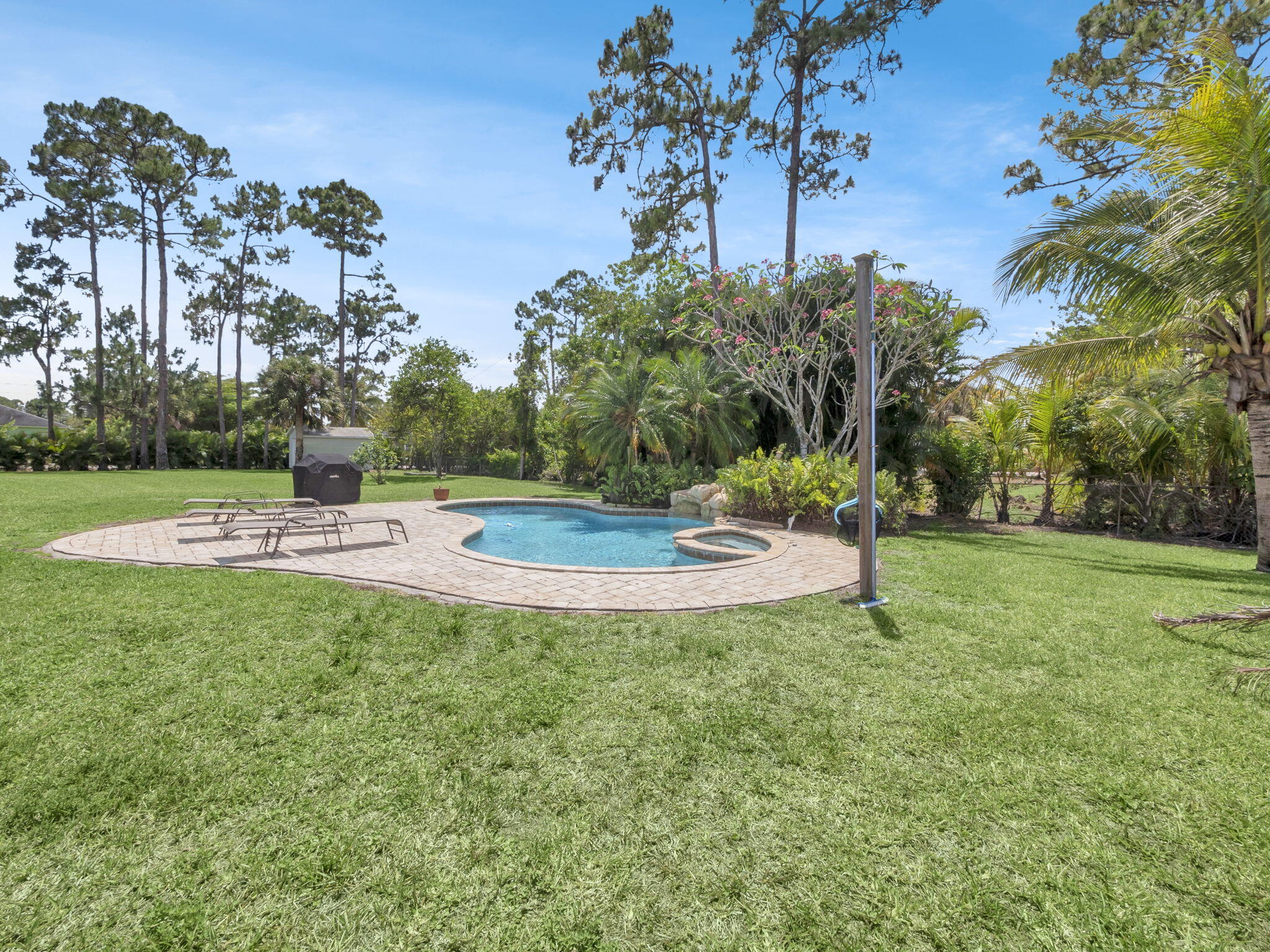 8465 Mandarin Boulevard