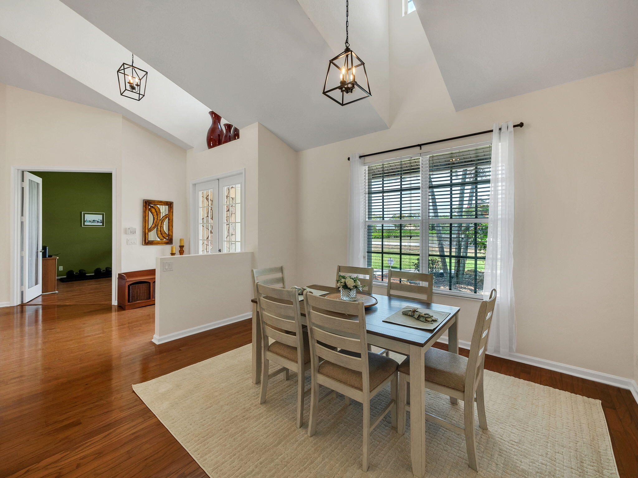 8465 Mandarin Boulevard