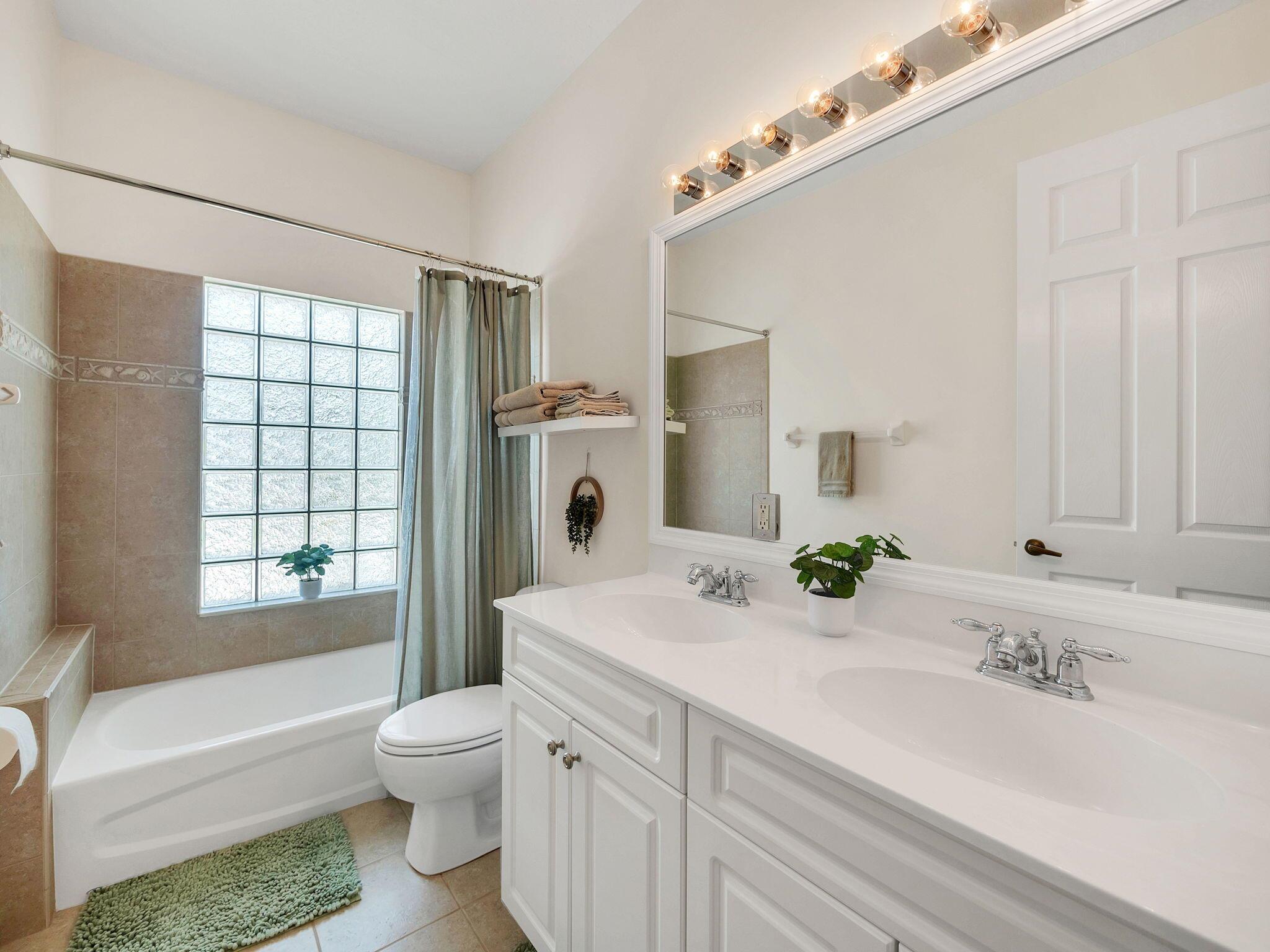 8465 Mandarin Boulevard