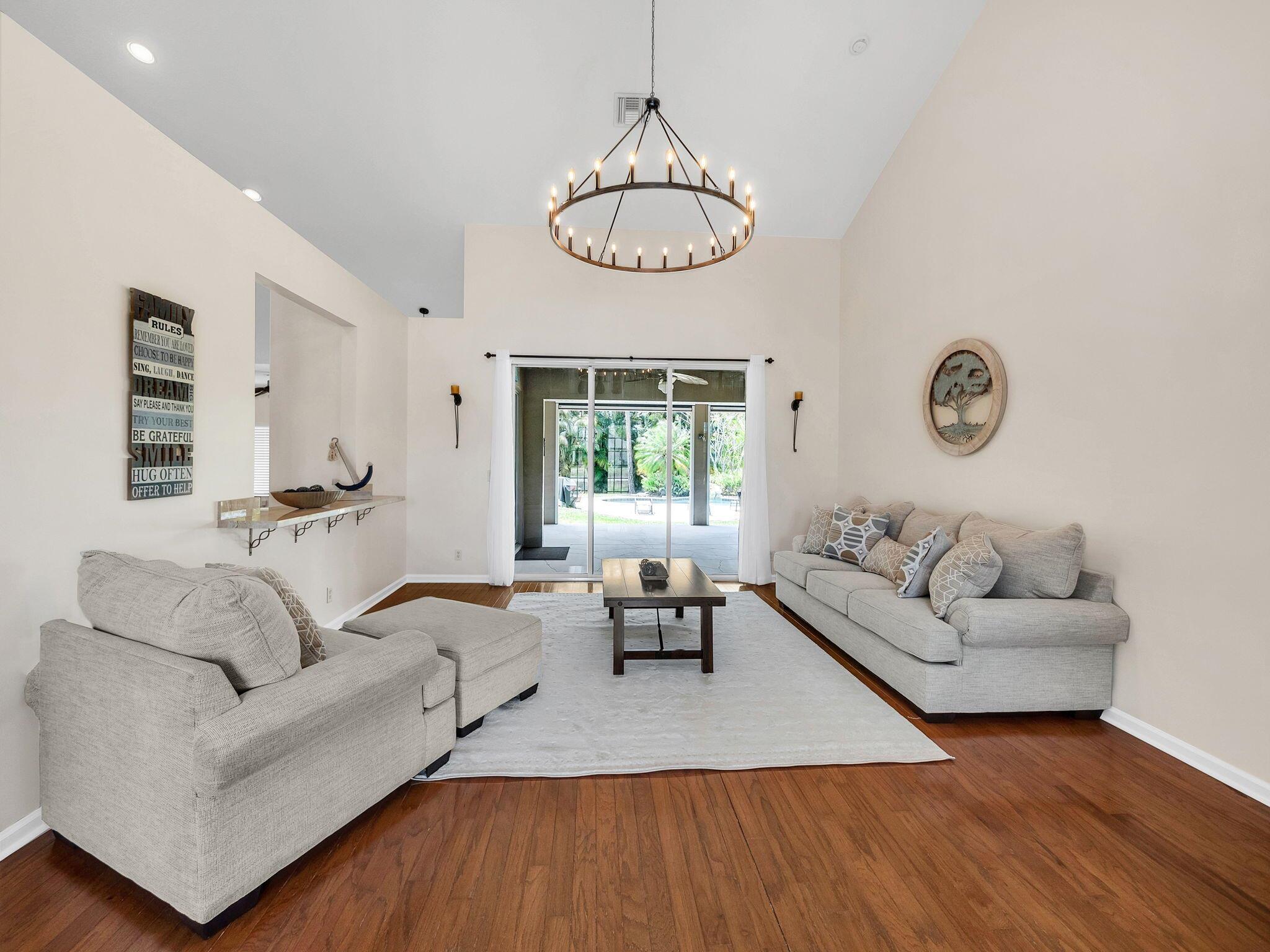 8465 Mandarin Boulevard