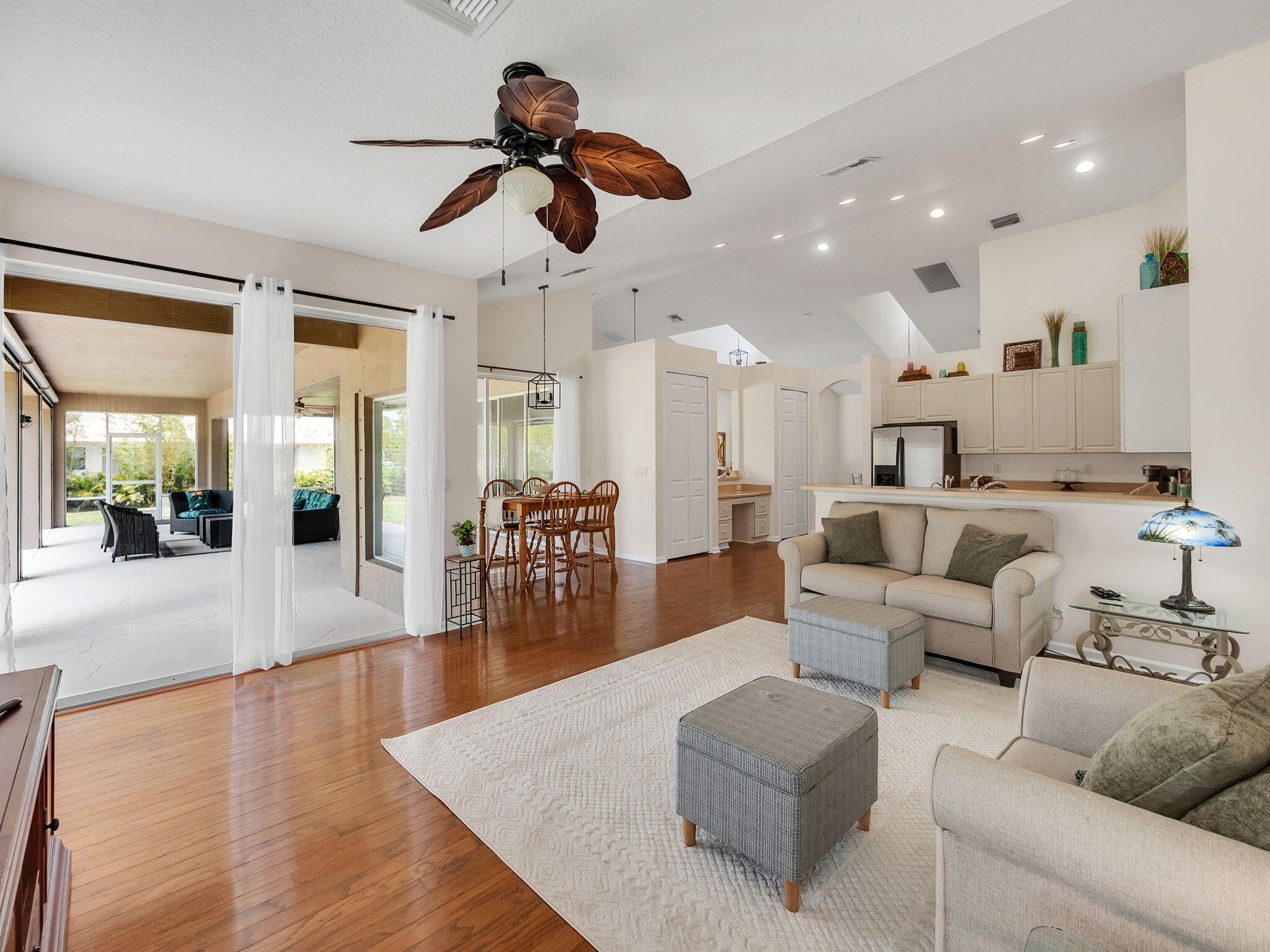 8465 Mandarin Boulevard