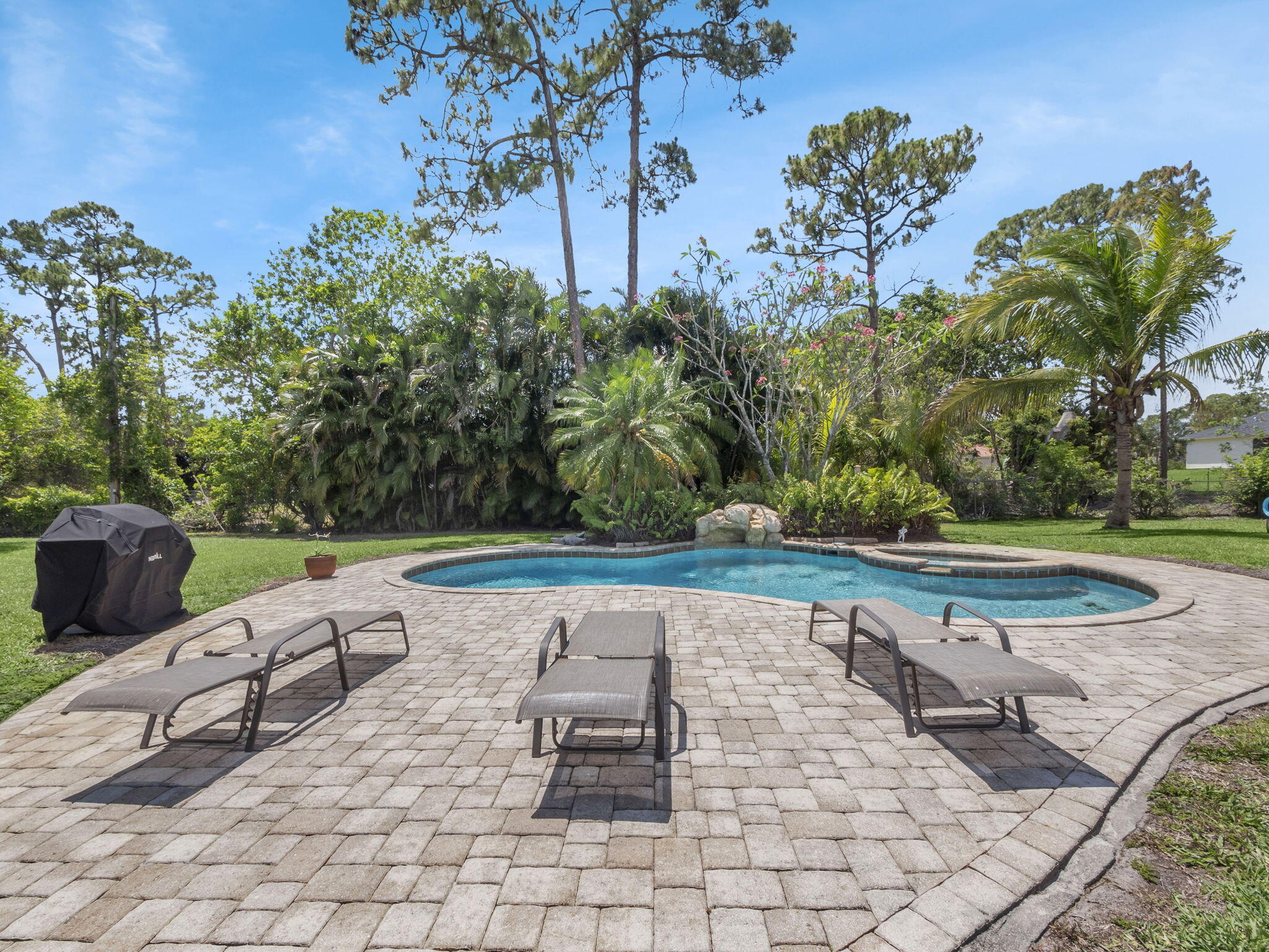 8465 Mandarin Boulevard