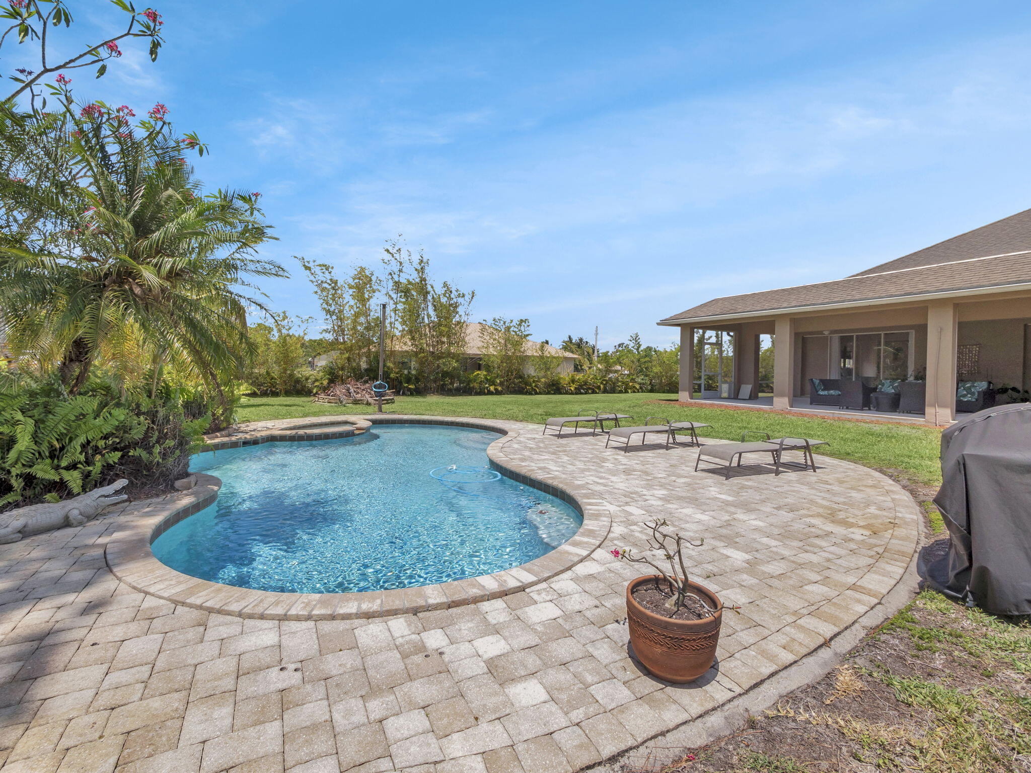 8465 Mandarin Boulevard