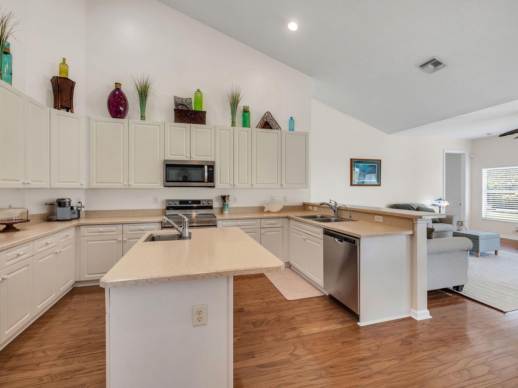 8465 Mandarin Boulevard