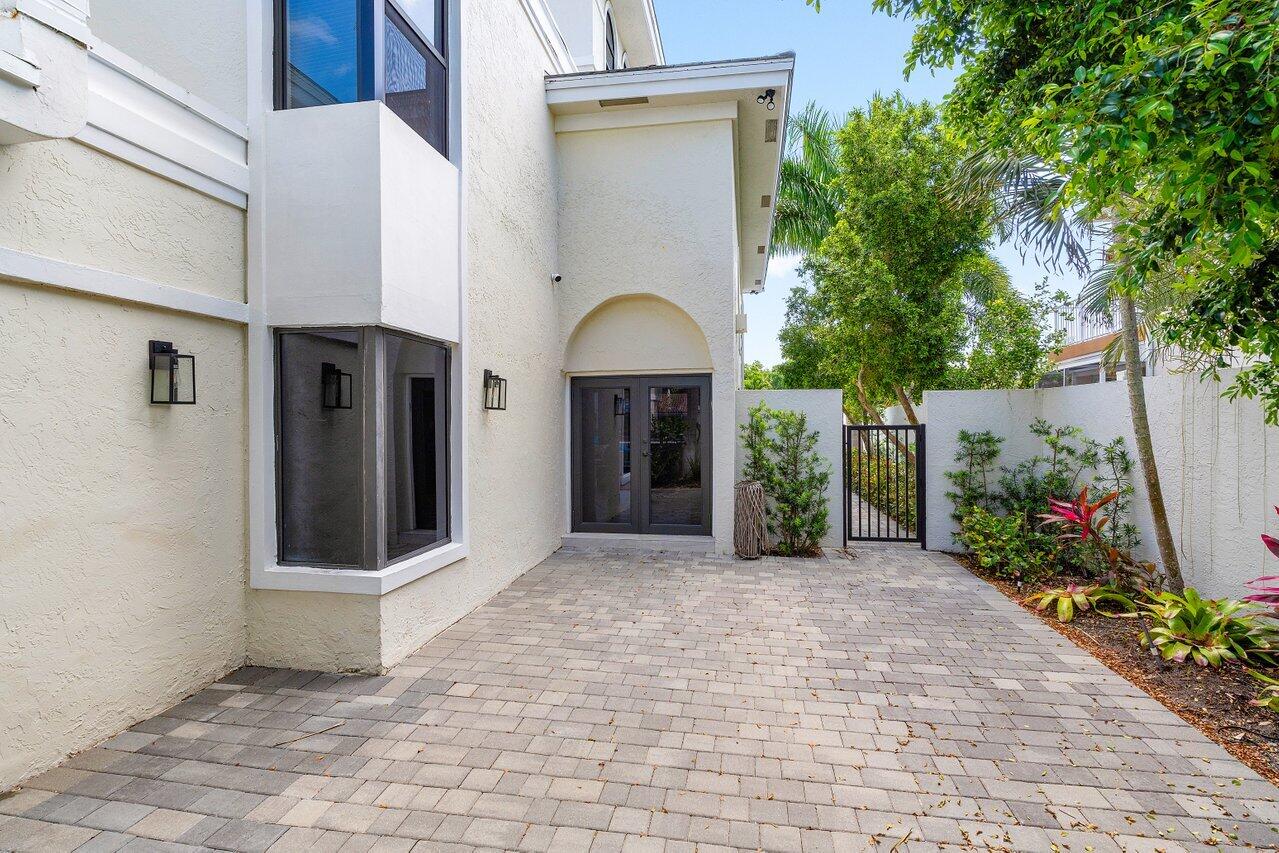 1536 SW 5th Avenue