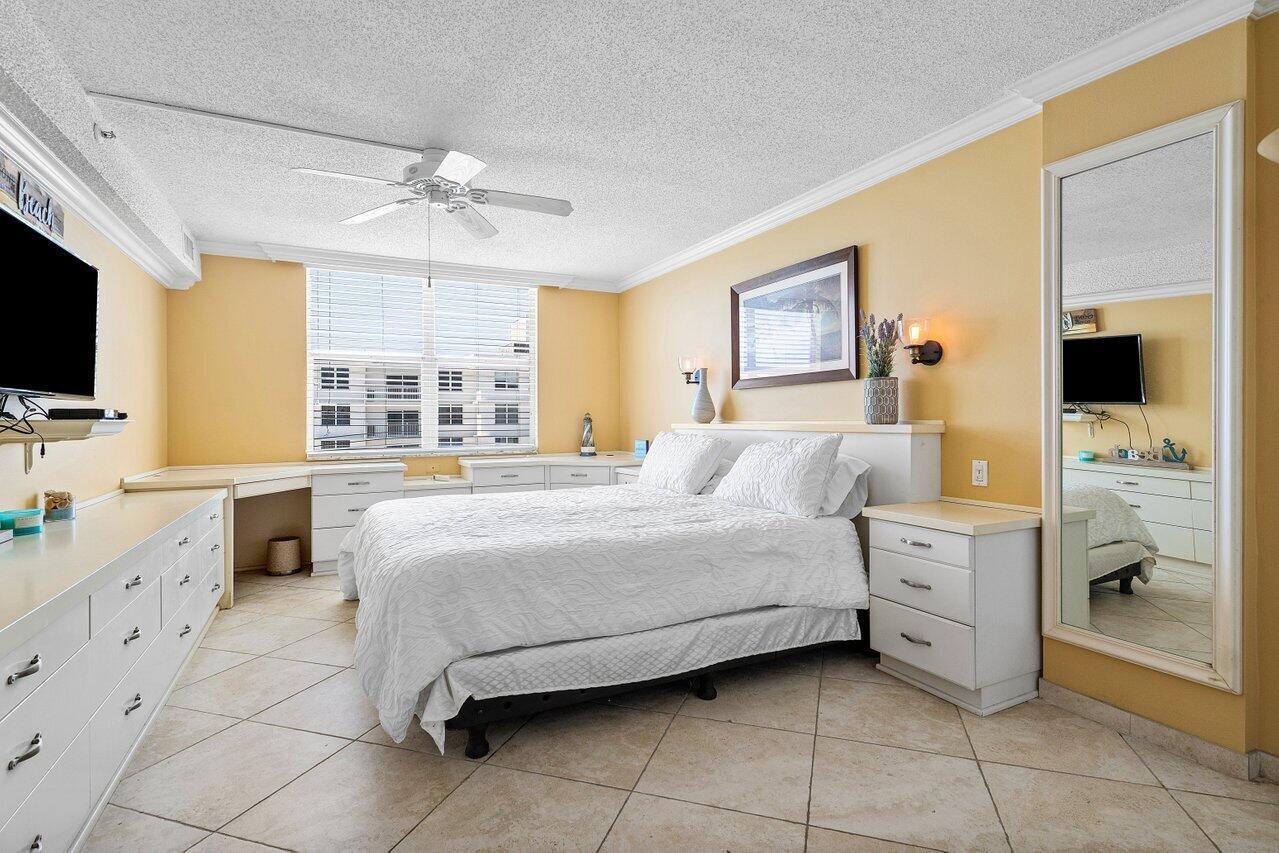 4505 S Ocean Boulevard 907