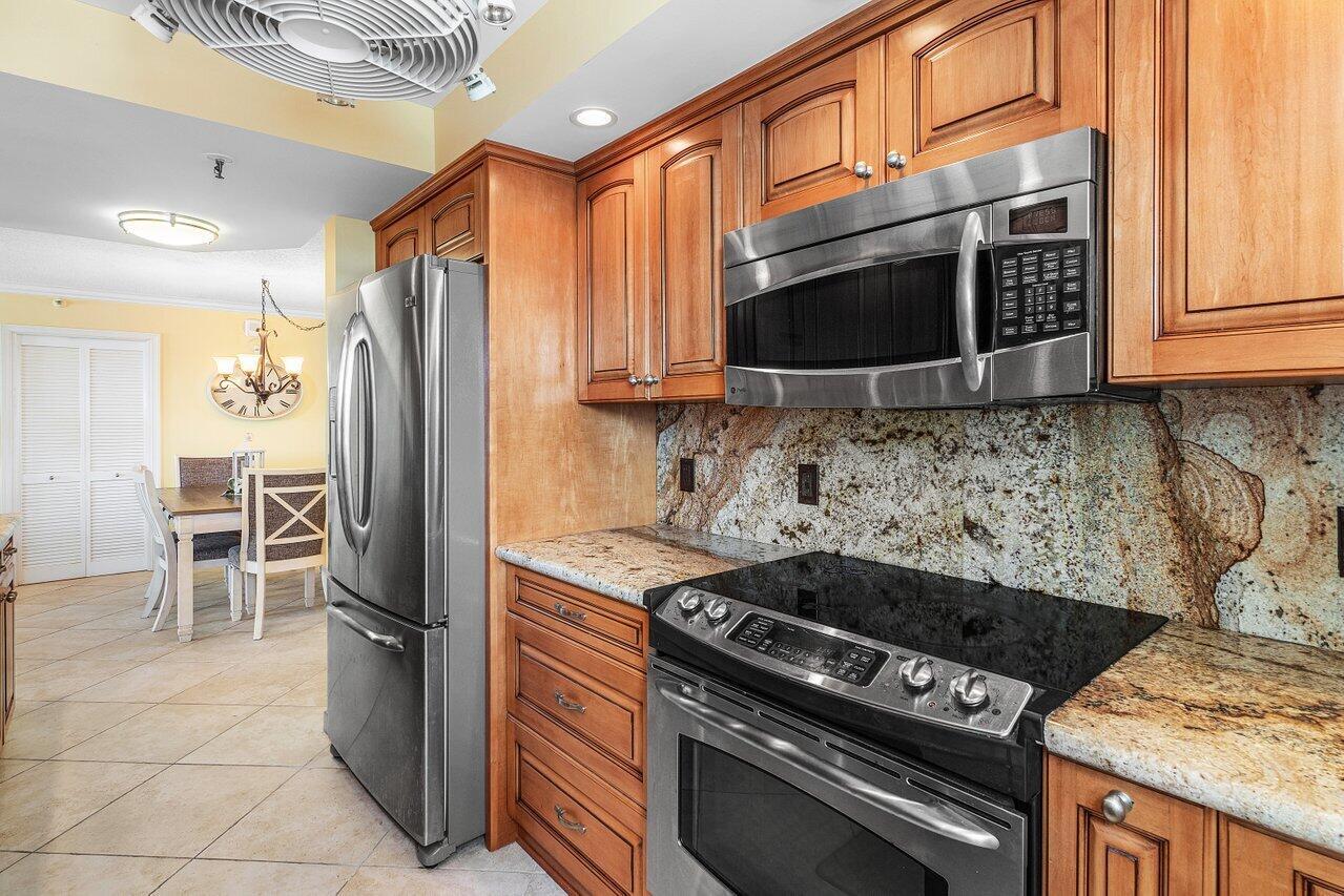 4505 S Ocean Boulevard 907