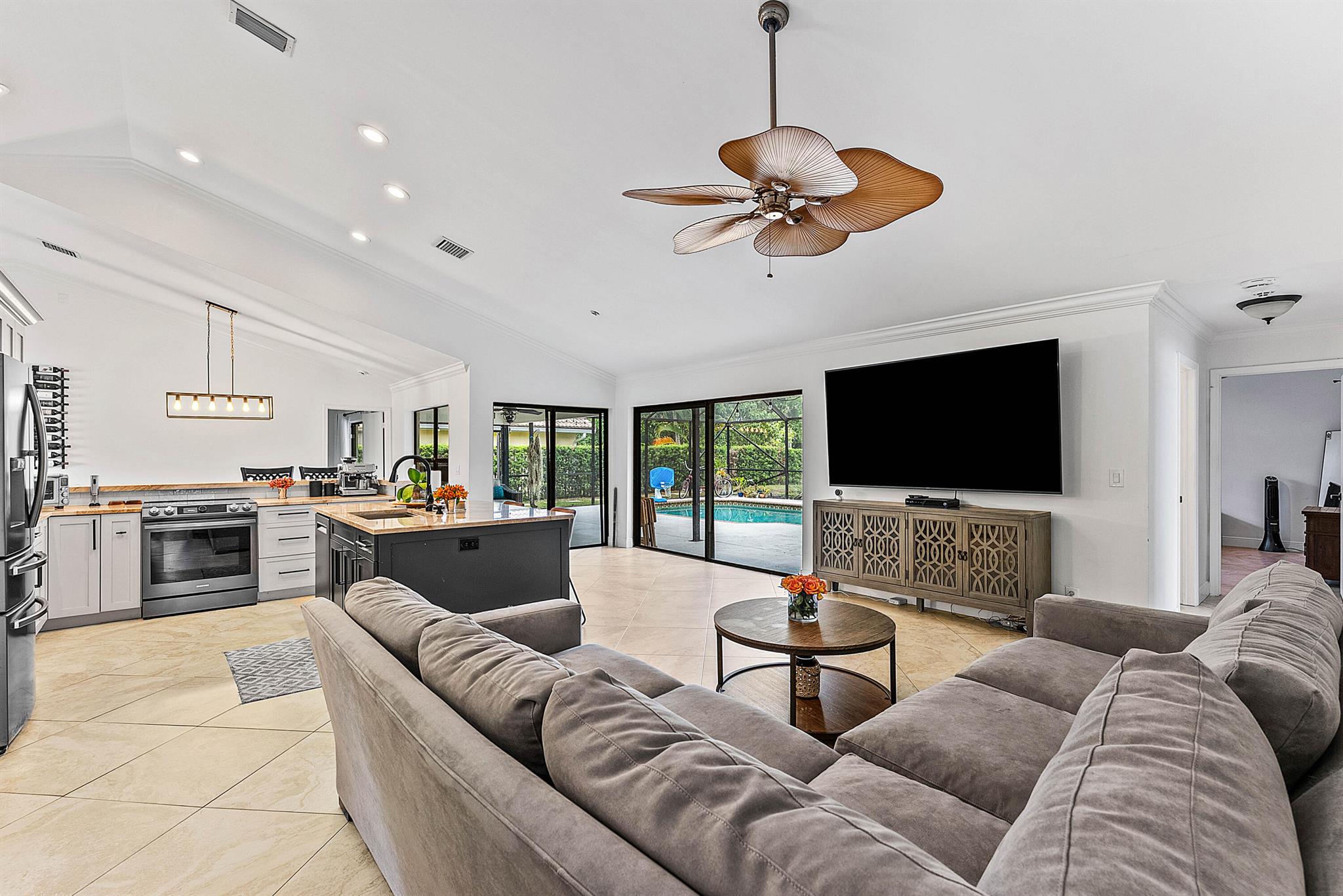 9847 Sun Pointe Drive