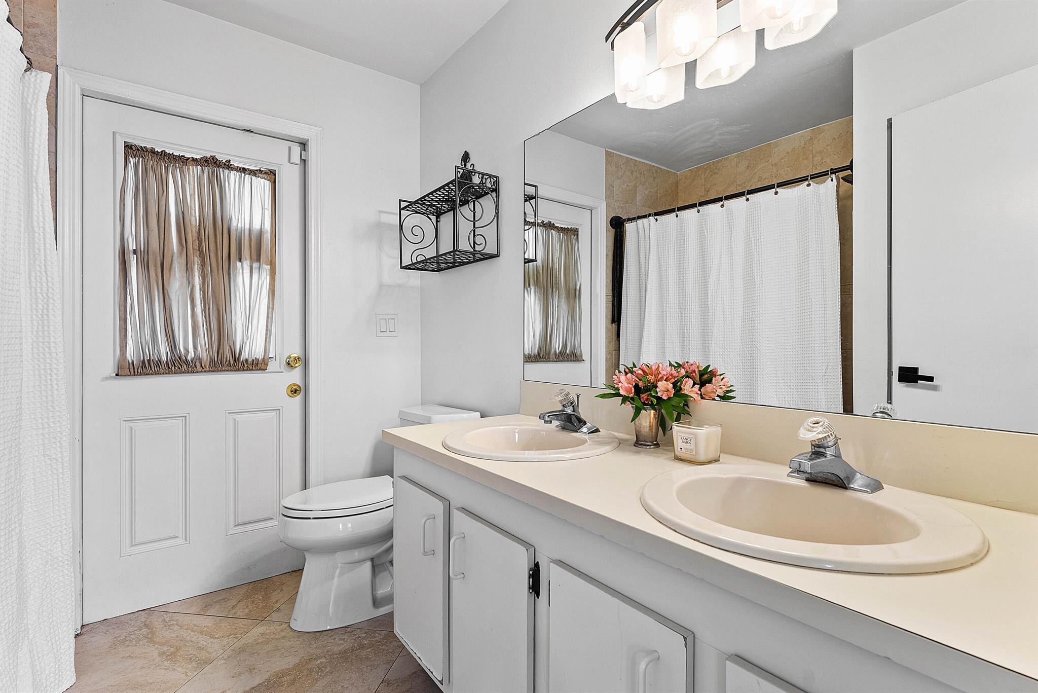 9847 Sun Pointe Drive