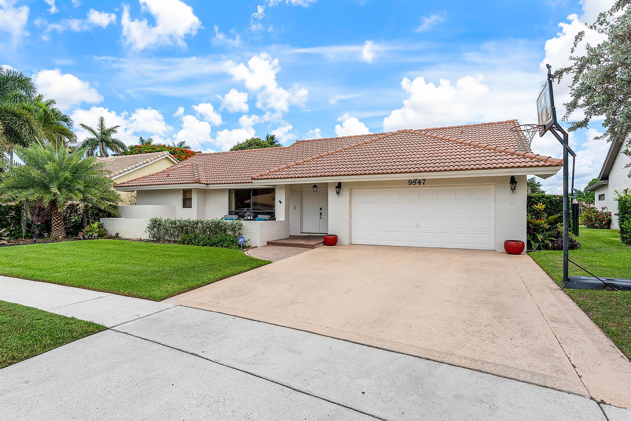 9847 Sun Pointe Drive