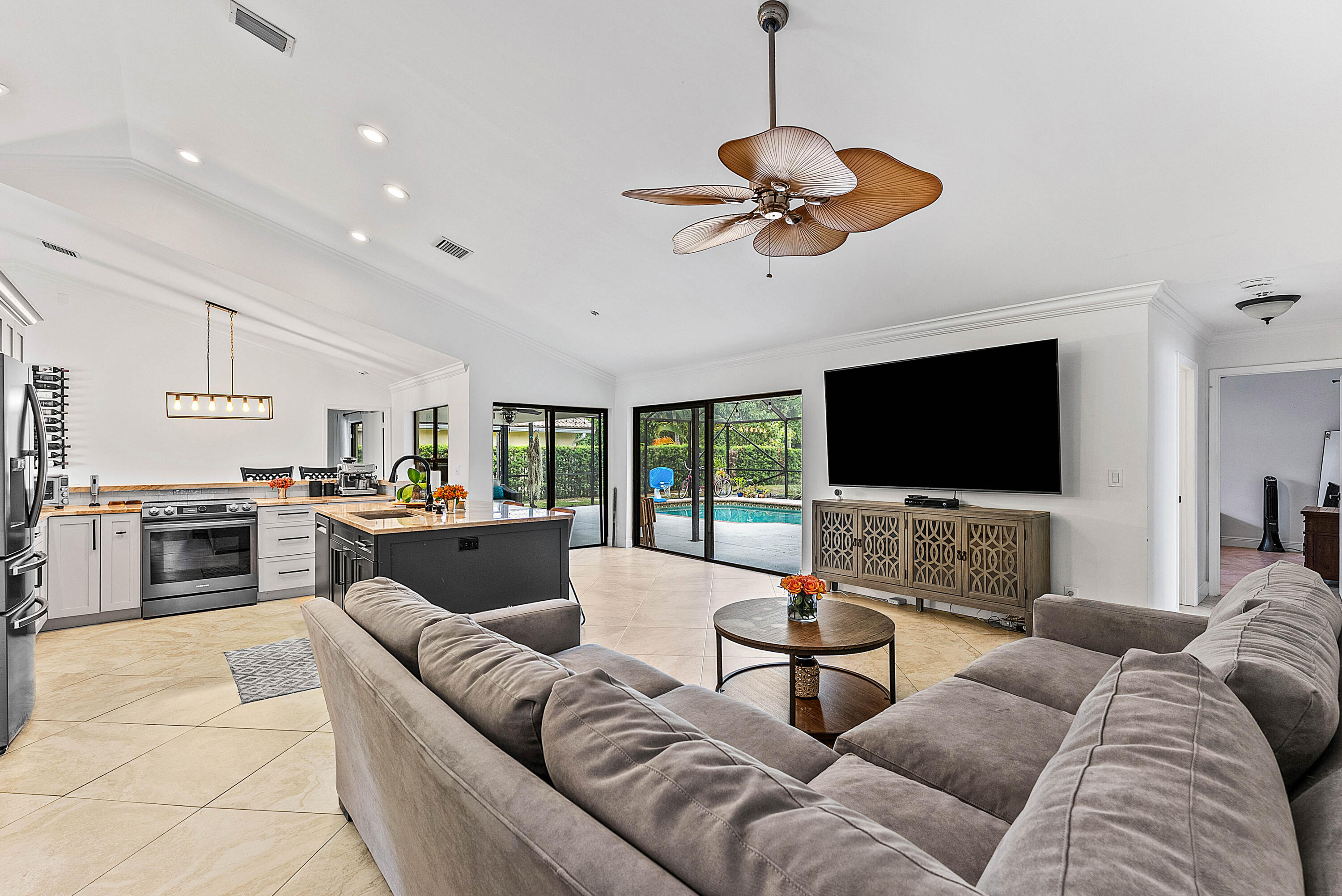 9847 Sun Pointe Drive