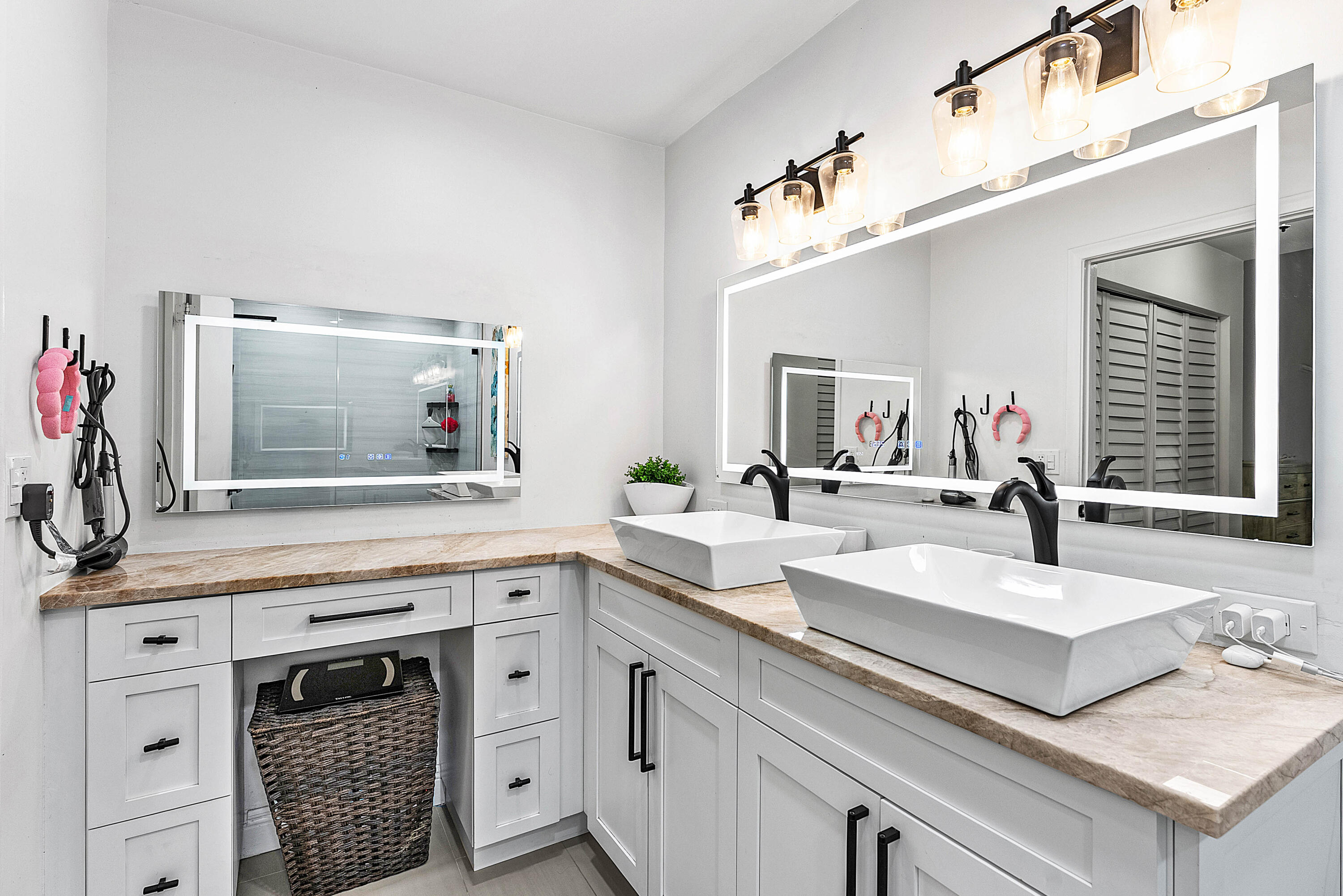 9847 Sun Pointe Drive