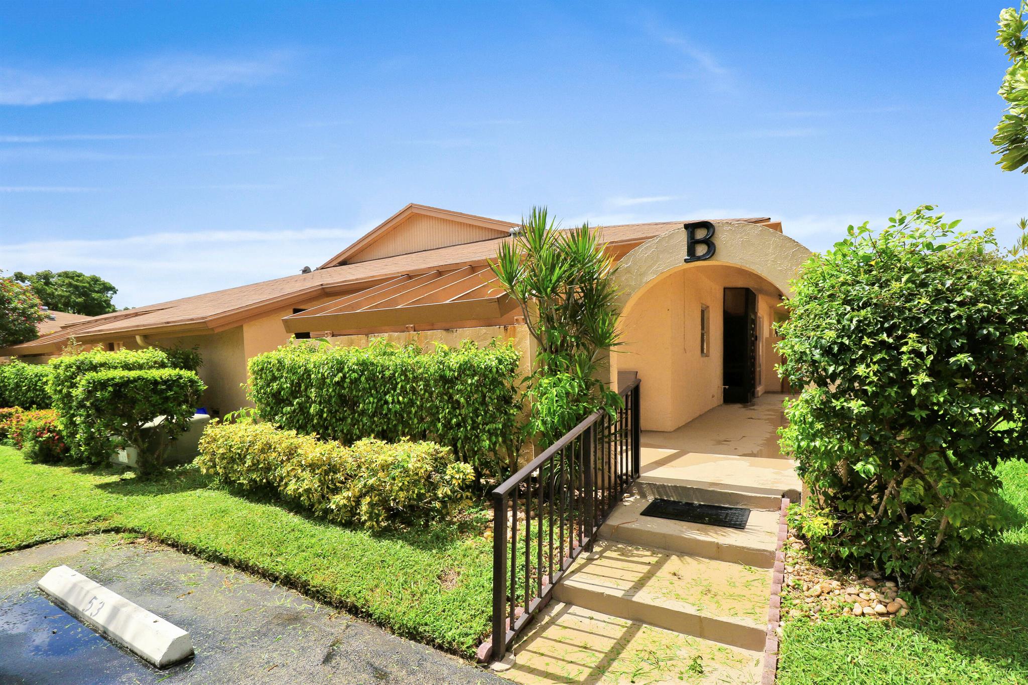 13566 Sabal Palm Court B