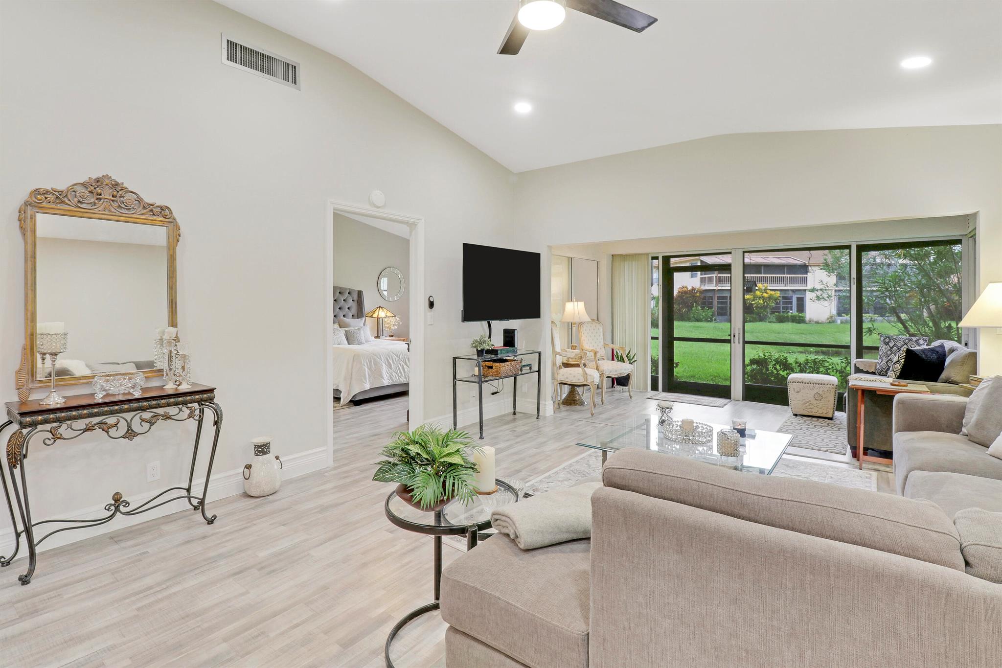 13566 Sabal Palm Court B