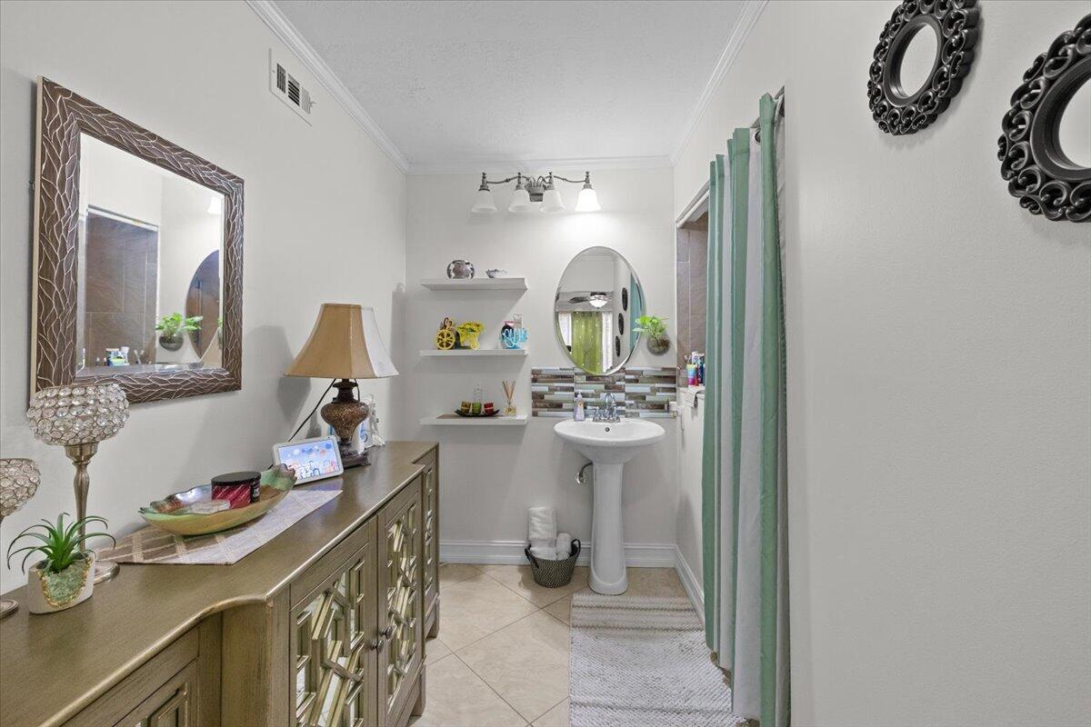 9845 Pineapple Tree Drive 108