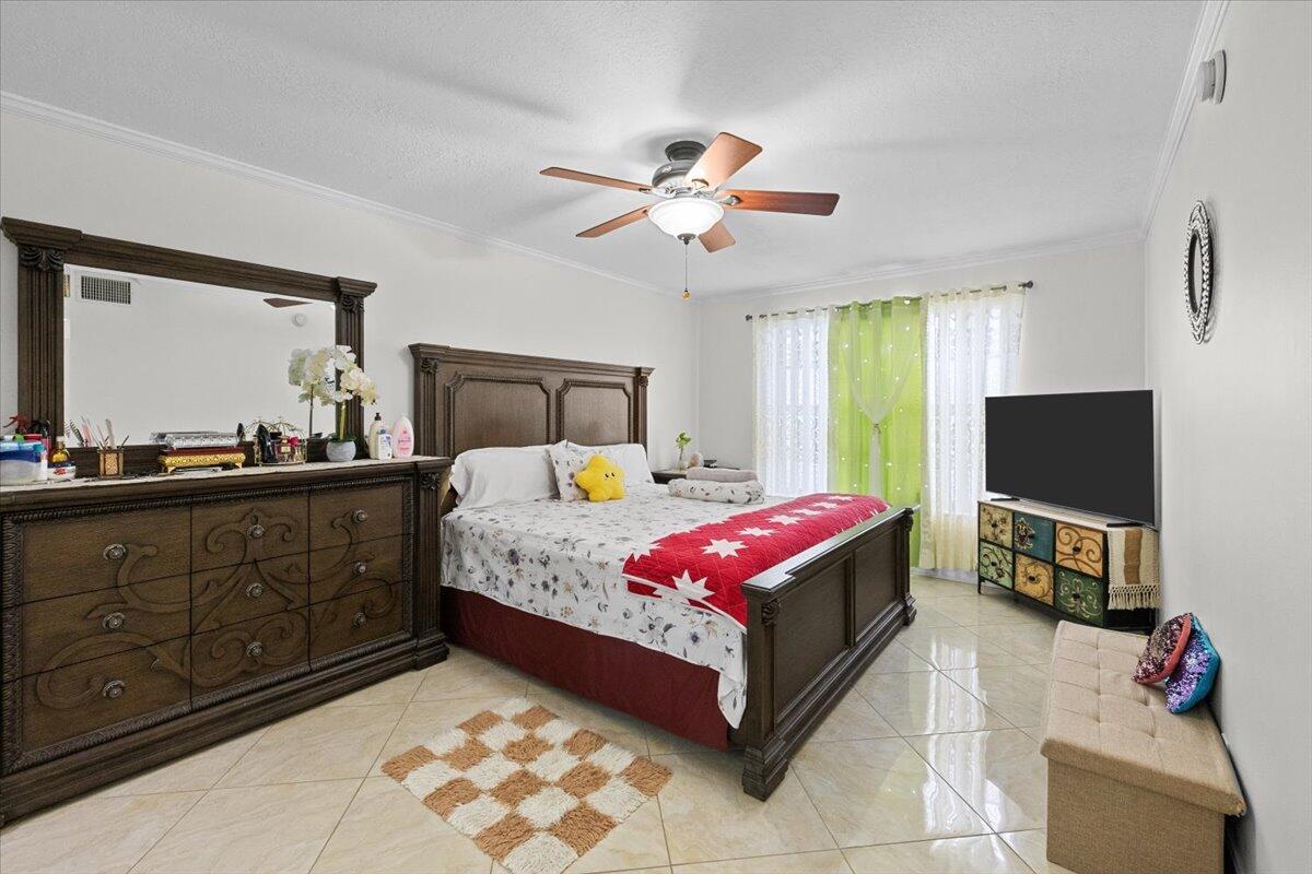 9845 Pineapple Tree Drive 108