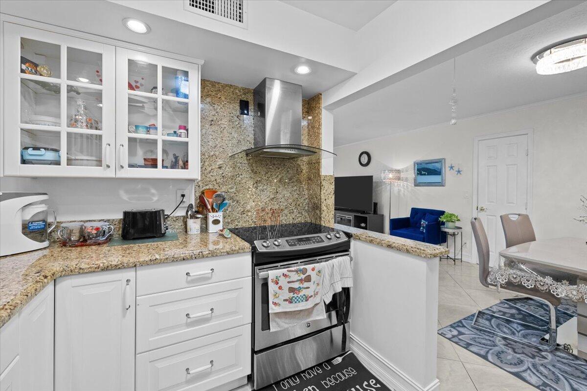 9845 Pineapple Tree Drive 108