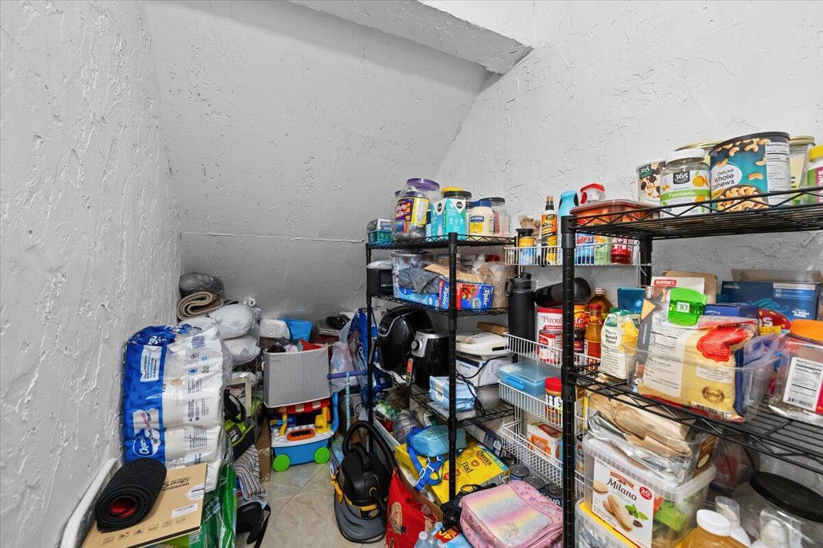 9845 Pineapple Tree Drive 108