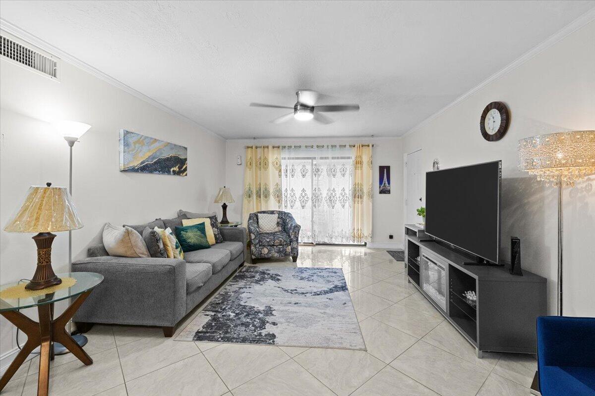 9845 Pineapple Tree Drive 108