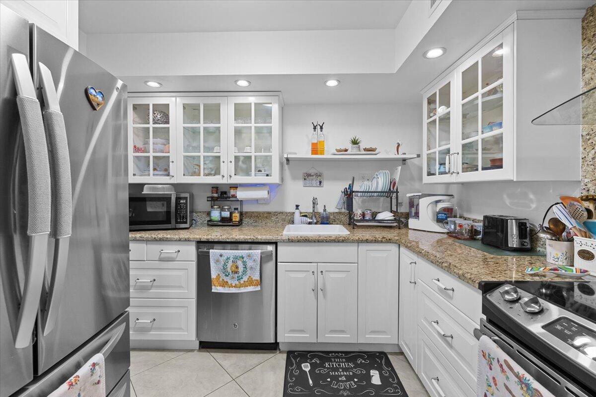 9845 Pineapple Tree Drive 108