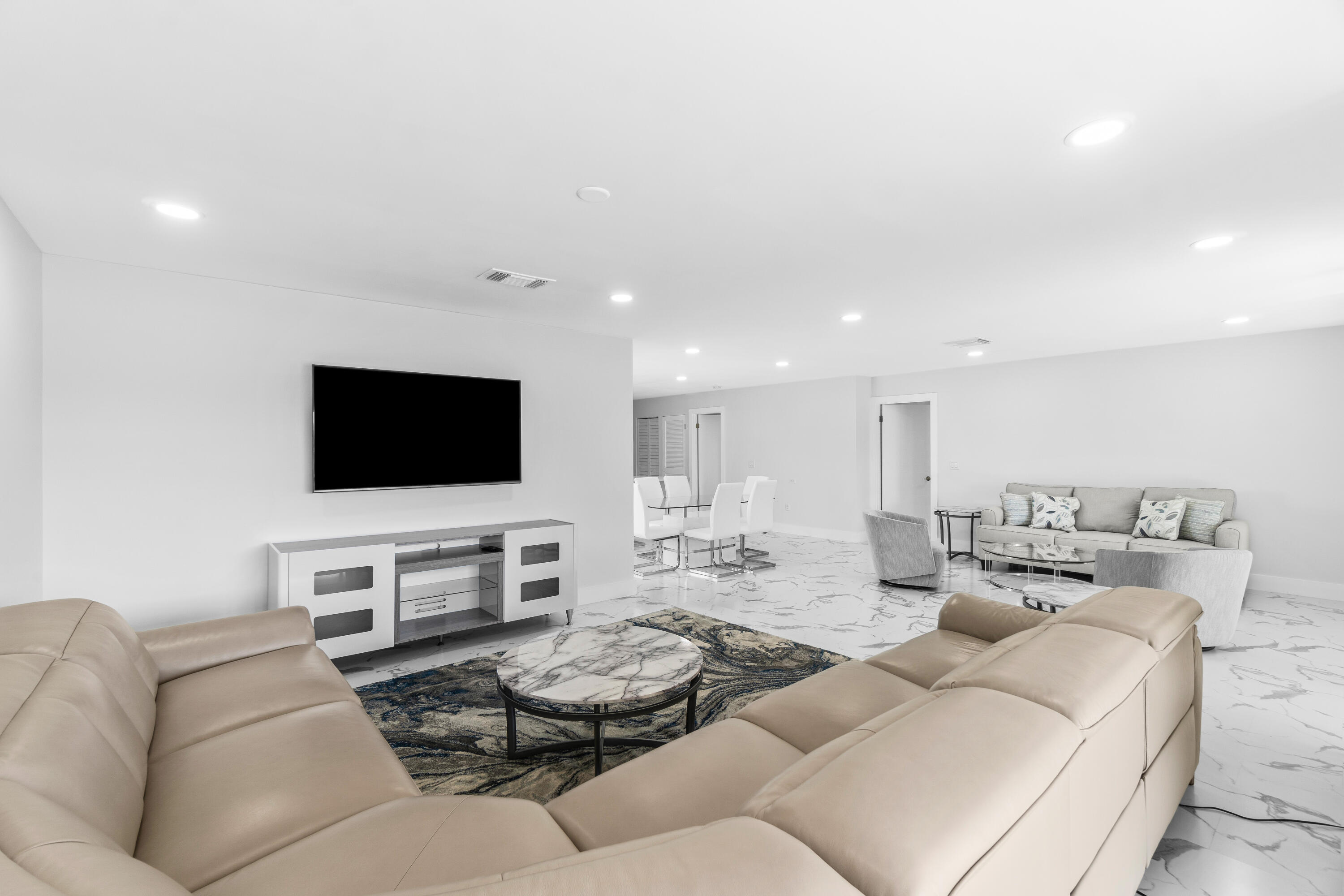 6 Stratford Drive E D