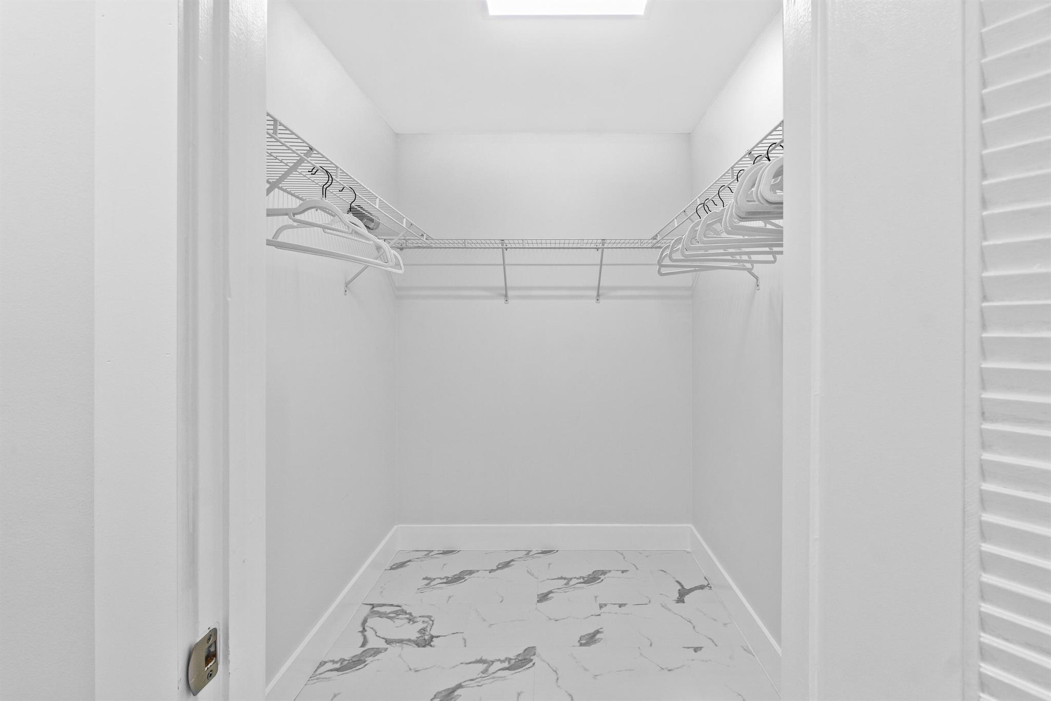 6 Stratford Drive E D